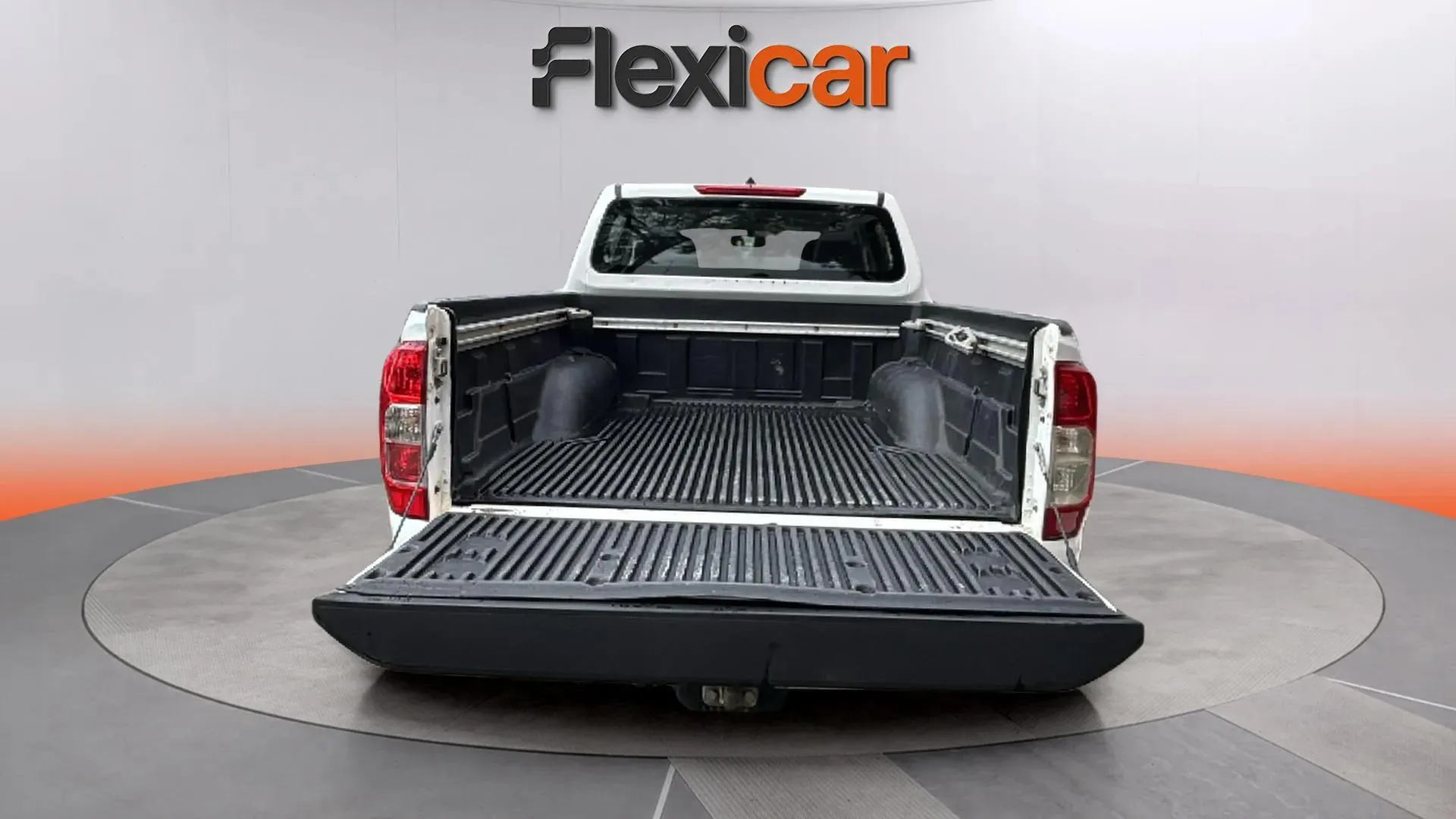 Nissan Navara - foto 9