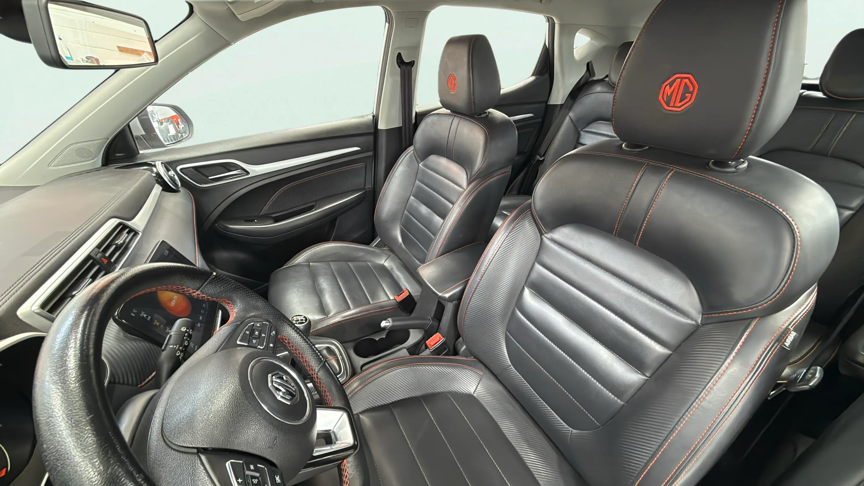 MG ZS 1.5 Luxury - foto 11
