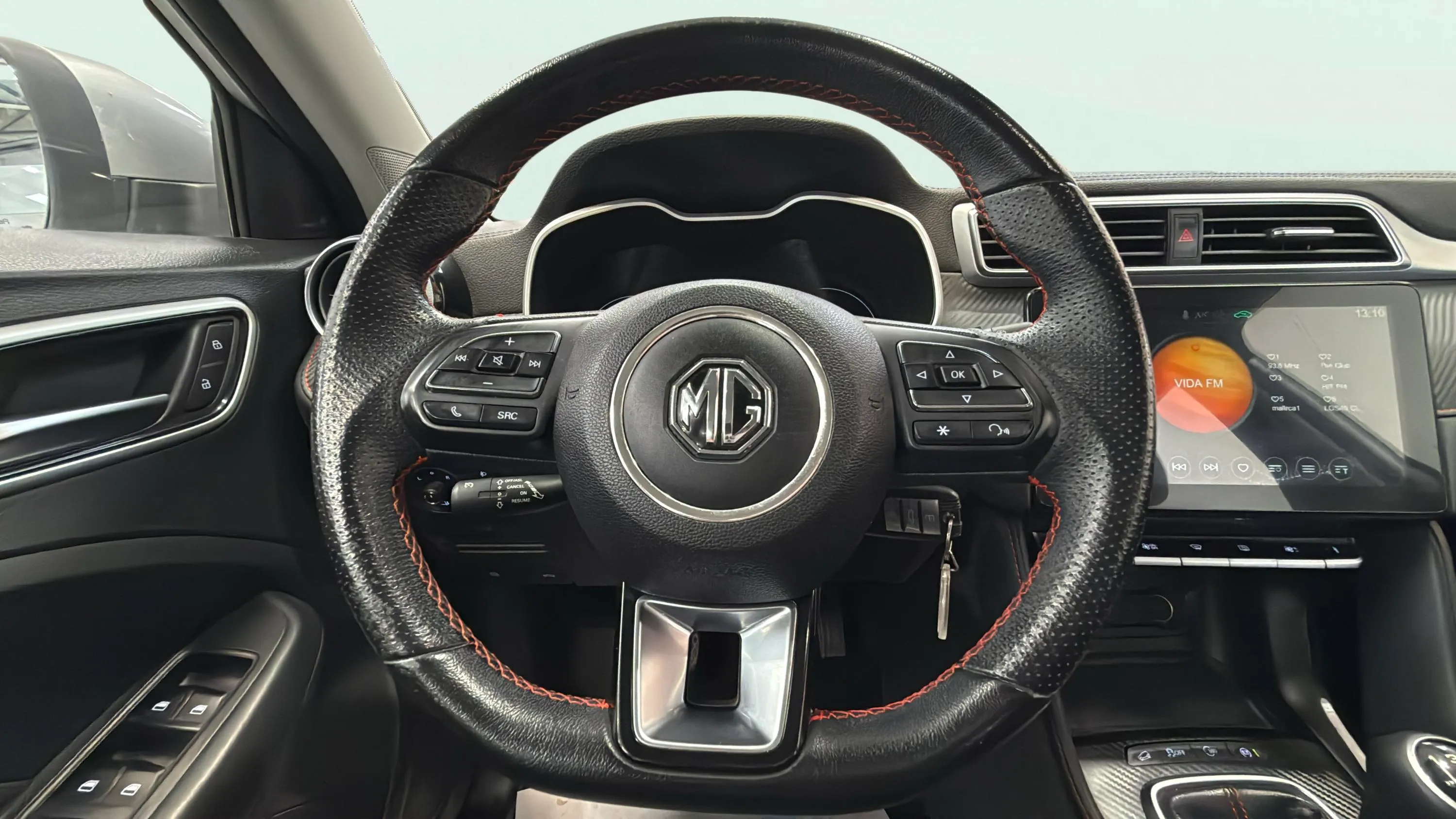 MG ZS 1.5 Luxury - foto 18