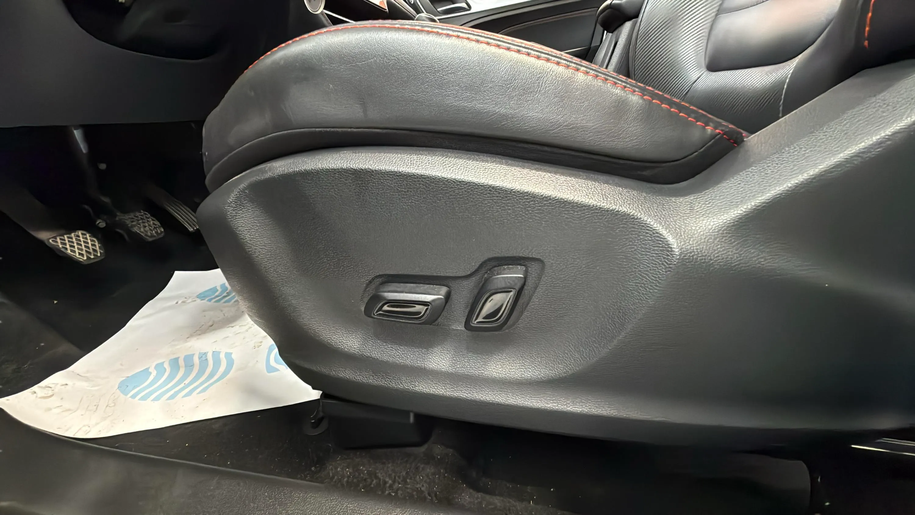 MG ZS 1.5 Luxury - foto 13