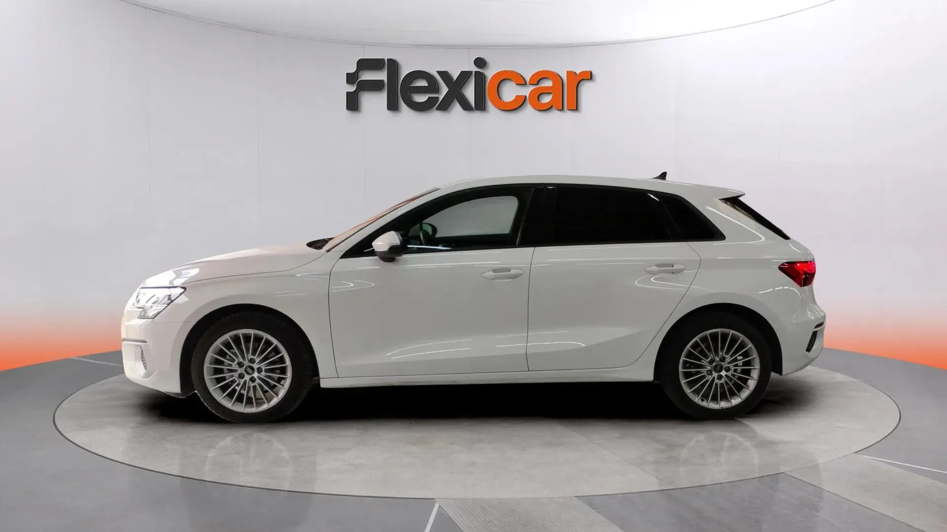 Audi A3 Sportback 30 TDI - foto 5