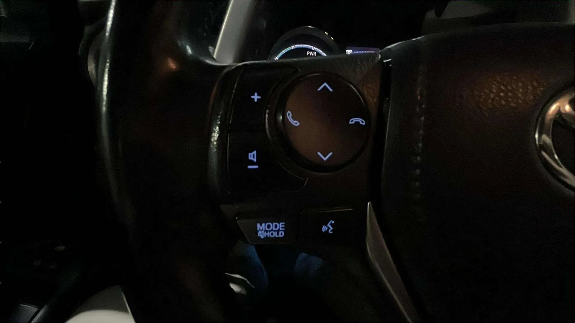 Toyota RAV4 2.5l 220H Advance - foto 13