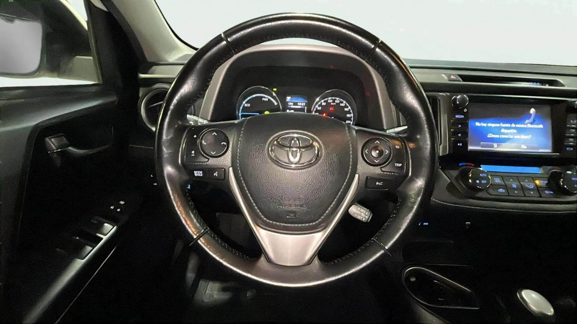 Toyota RAV4 2.5l 220H Advance - foto 9