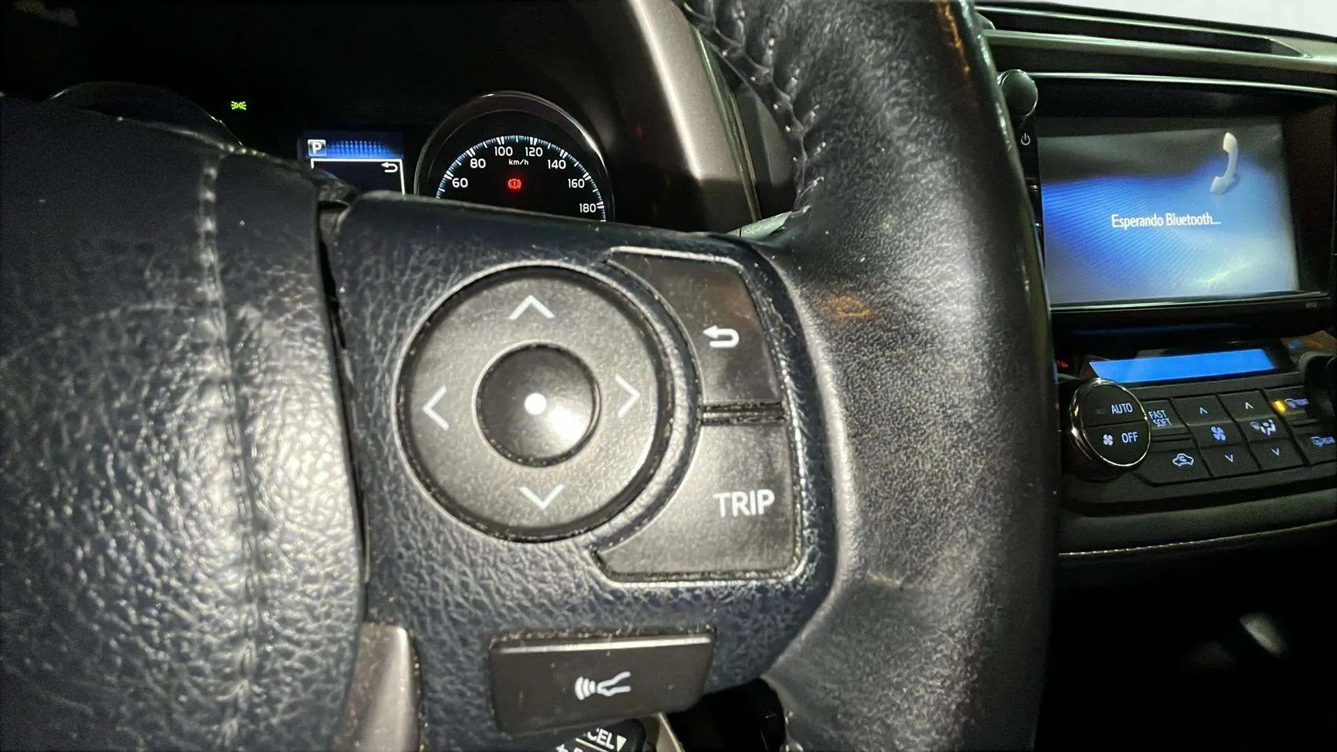Toyota RAV4 2.5l 220H Advance - foto 14
