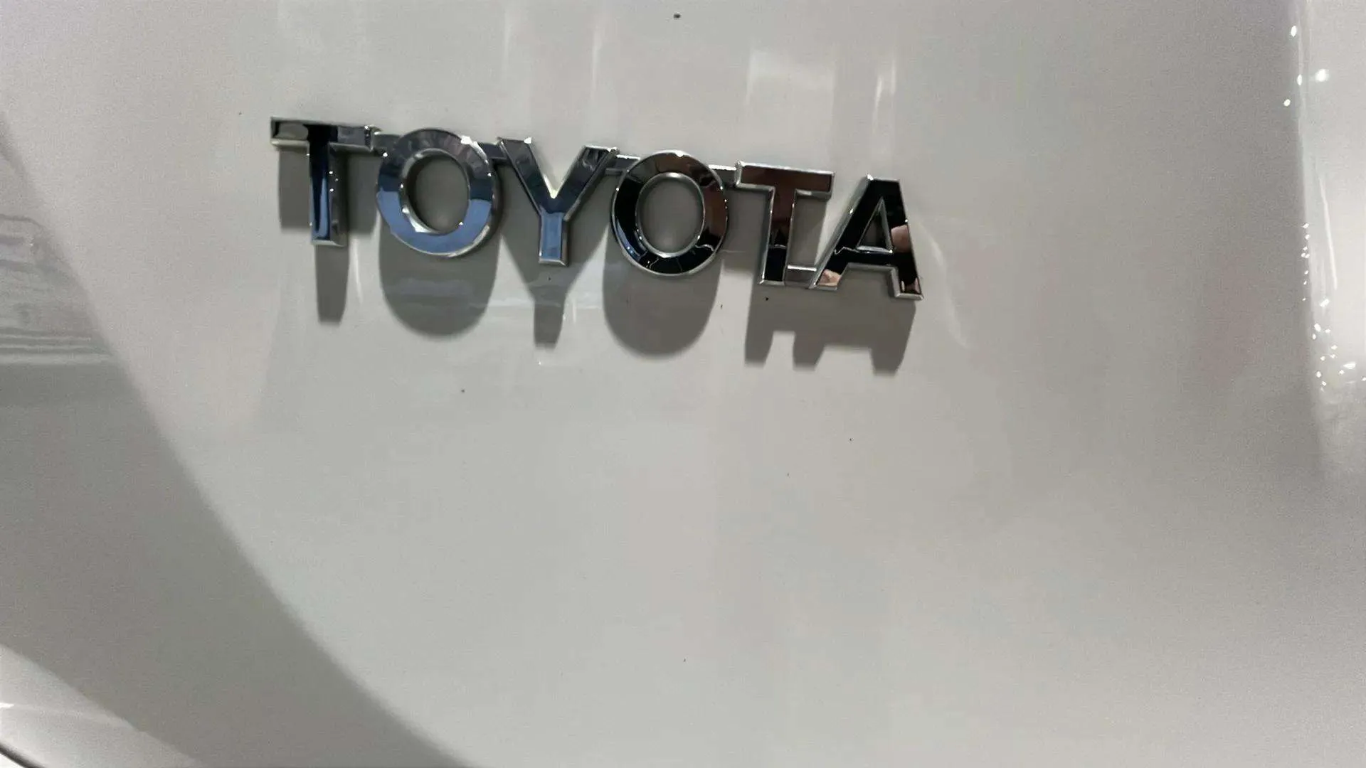 Toyota RAV4 2.5l 220H Advance - foto 24