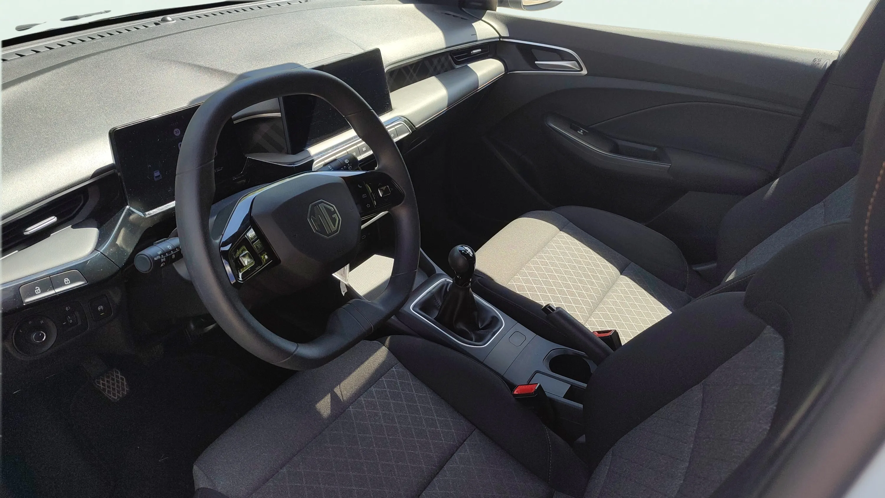 MG MG3 1.5 Standard MY25 - foto 10