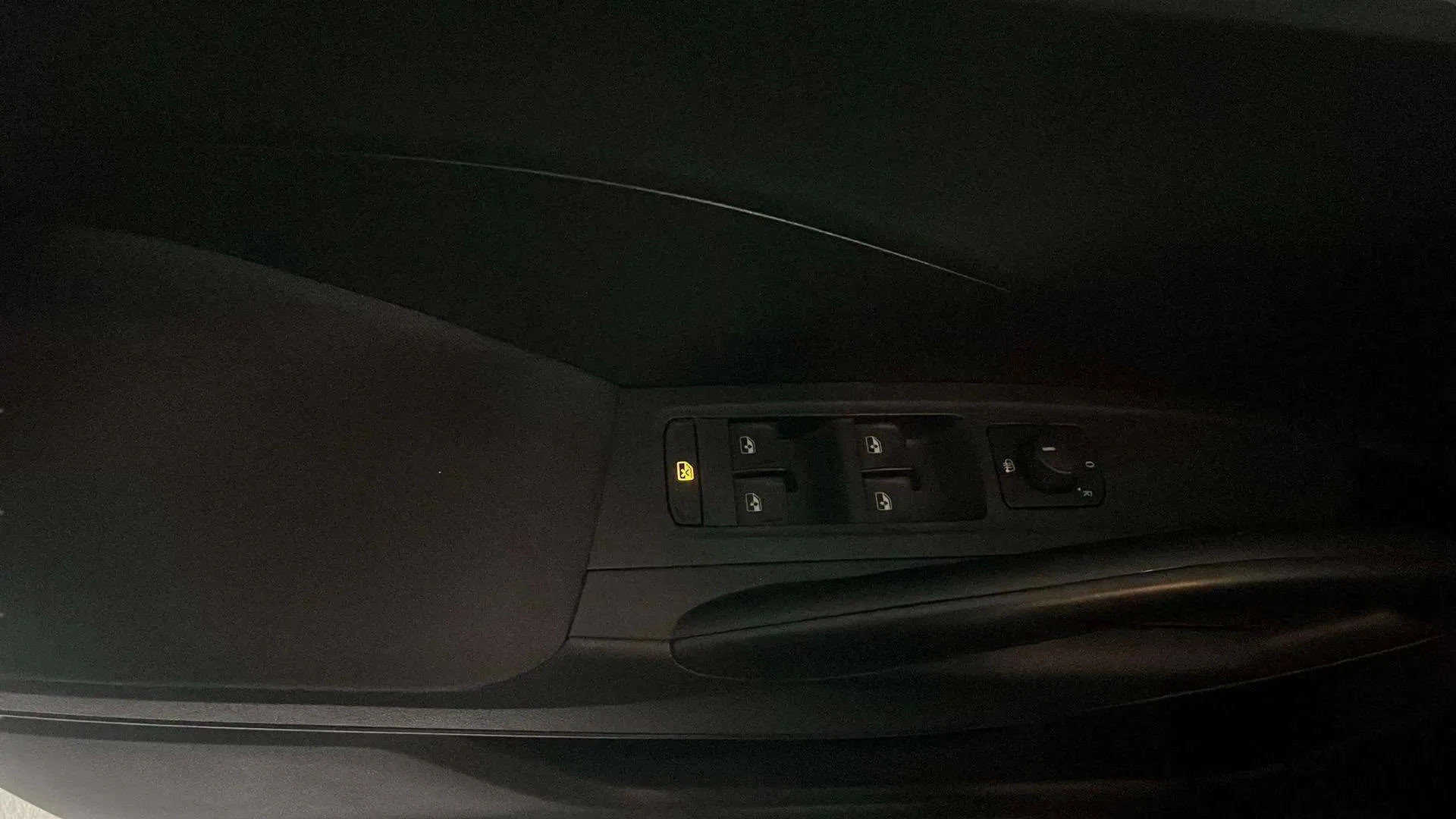 Škoda Fabia 1.0 TSI Plus - foto 19