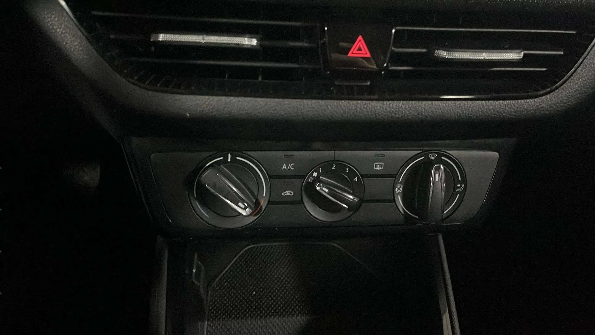 Škoda Fabia 1.0 TSI Plus - foto 17
