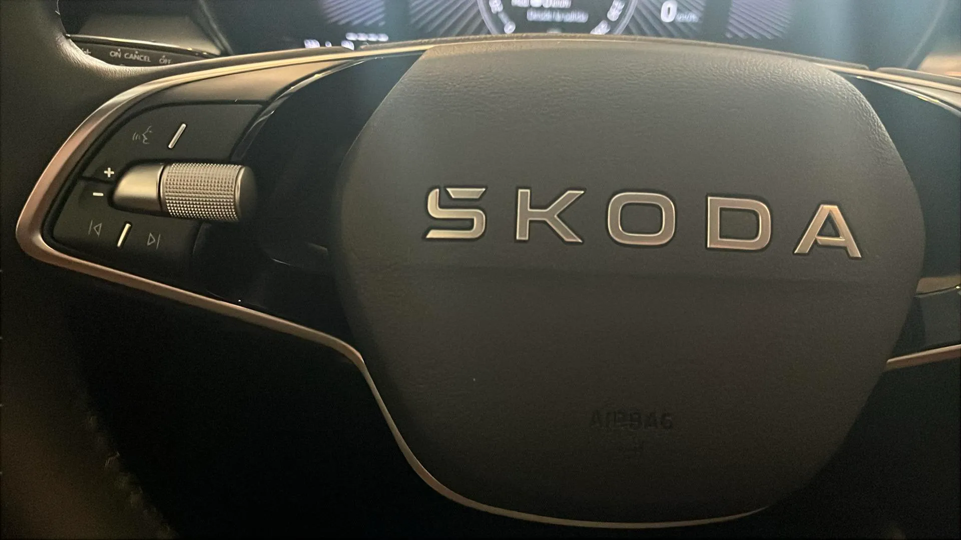 Škoda Fabia 1.0 TSI Selection - foto 11