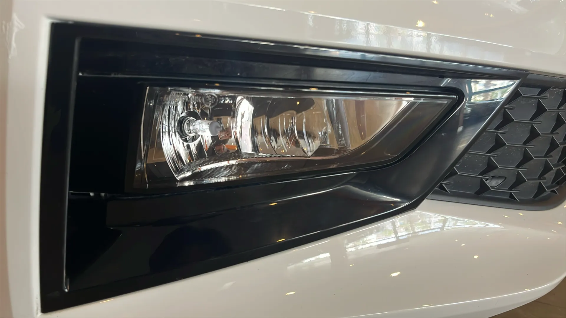 Škoda Fabia 1.0 TSI Selection - foto 29