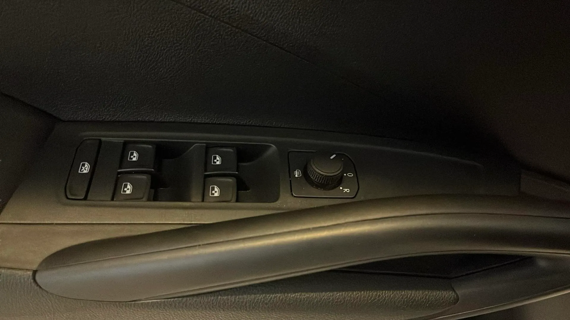 Škoda Fabia 1.0 TSI Selection - foto 9