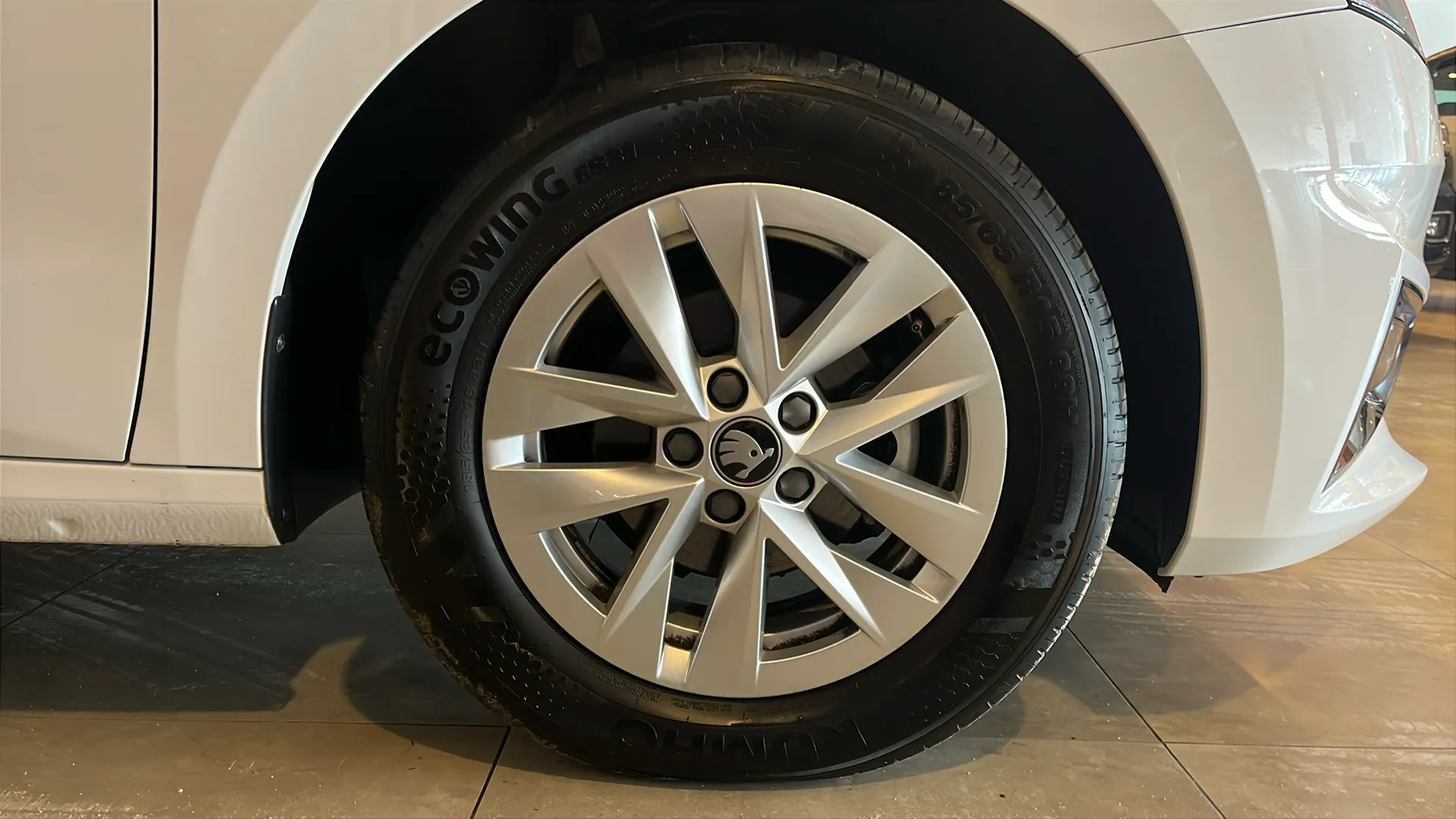 Škoda Fabia 1.0 TSI Selection - foto 22
