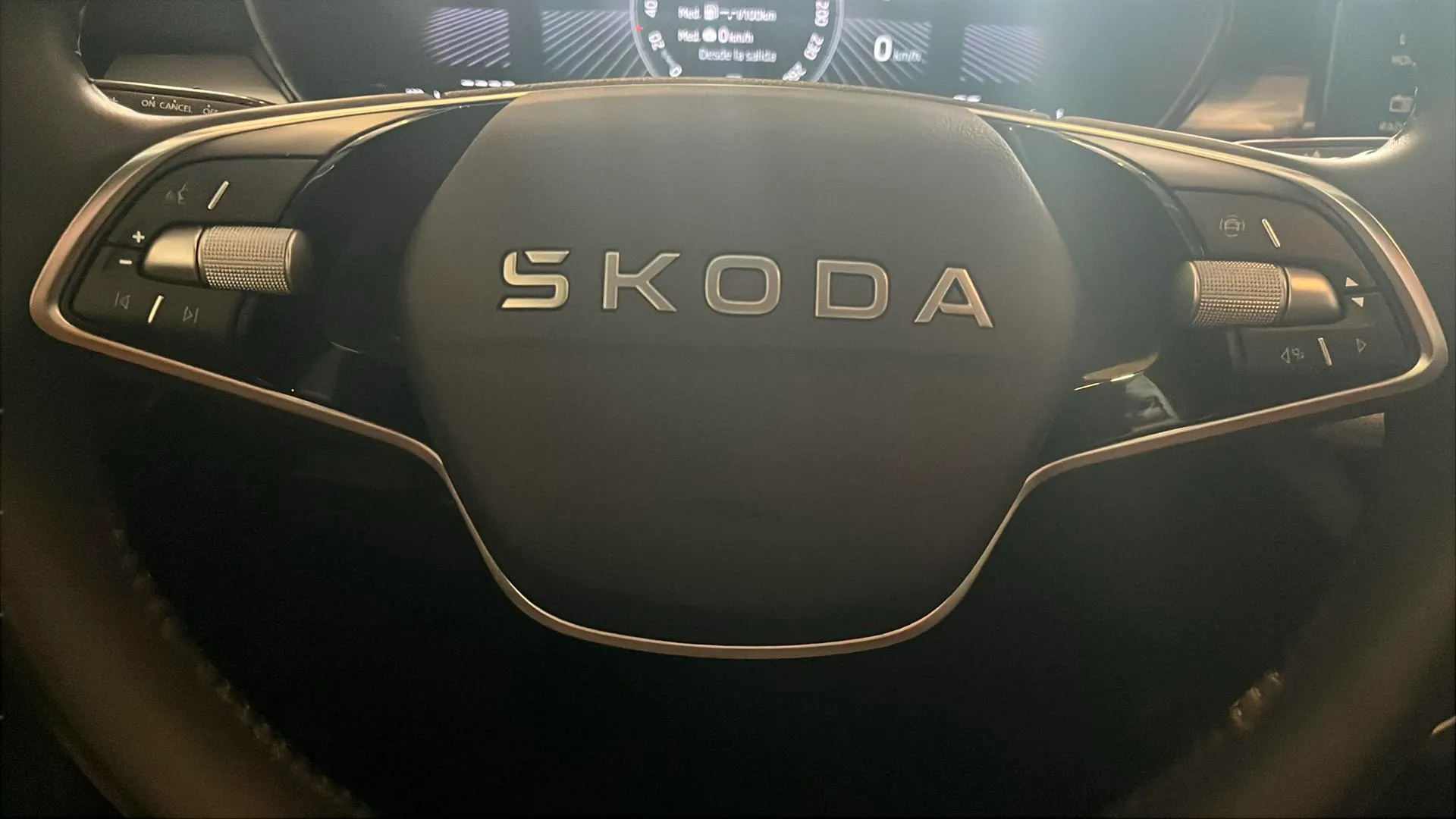 Škoda Fabia 1.0 TSI Selection - foto 12