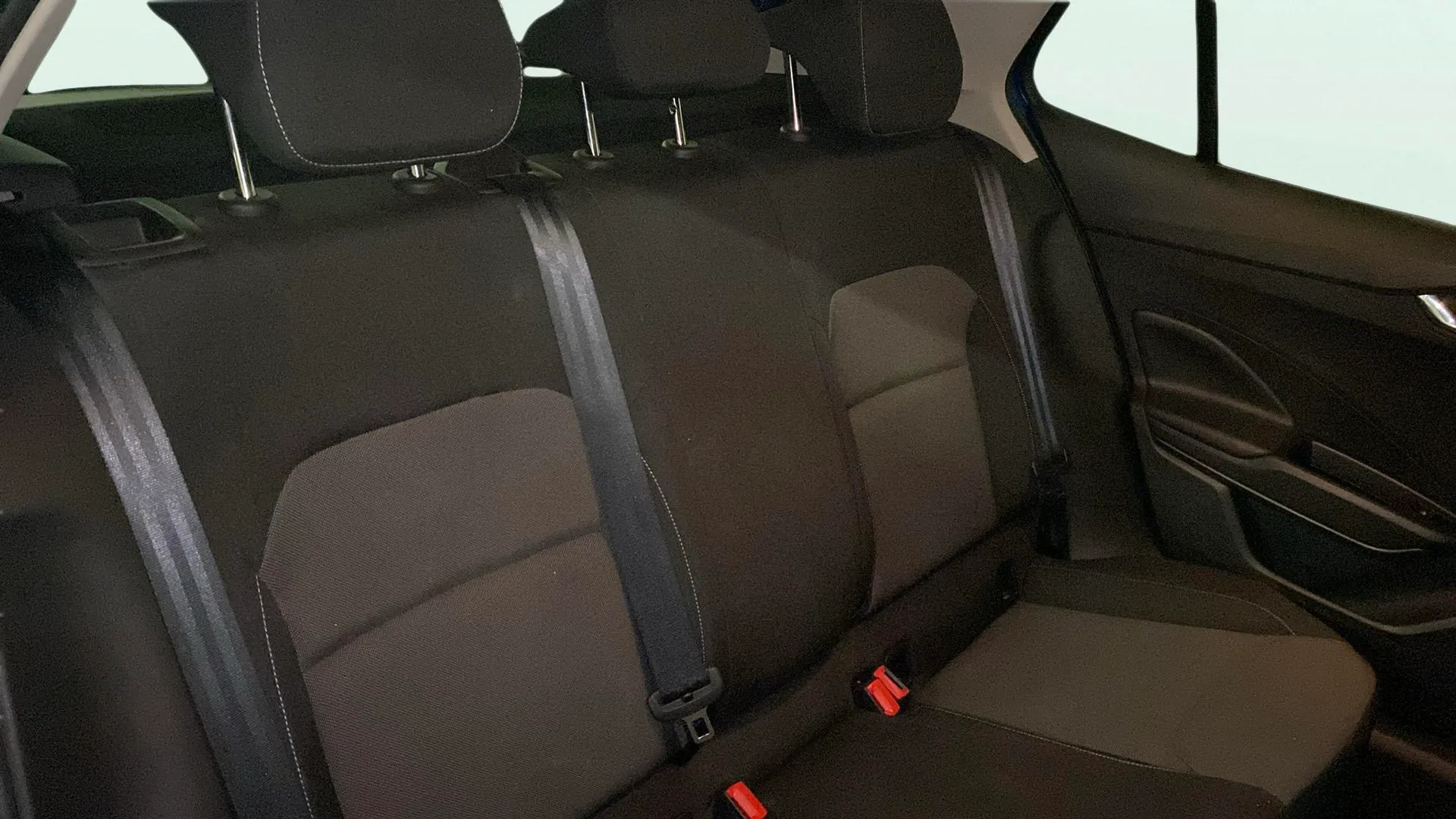 Škoda Fabia 1.0 MPI Selection - foto 27