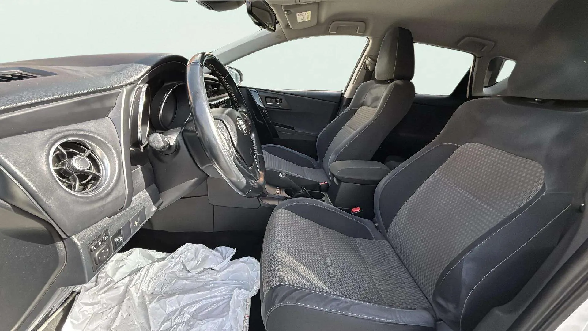 Toyota Auris 1.8 140H Hybrid Active - foto 17
