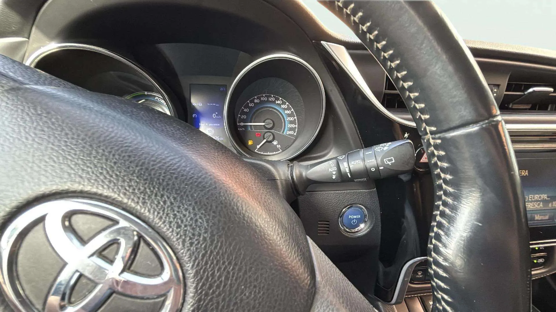 Toyota Auris 1.8 140H Hybrid Active - foto 32