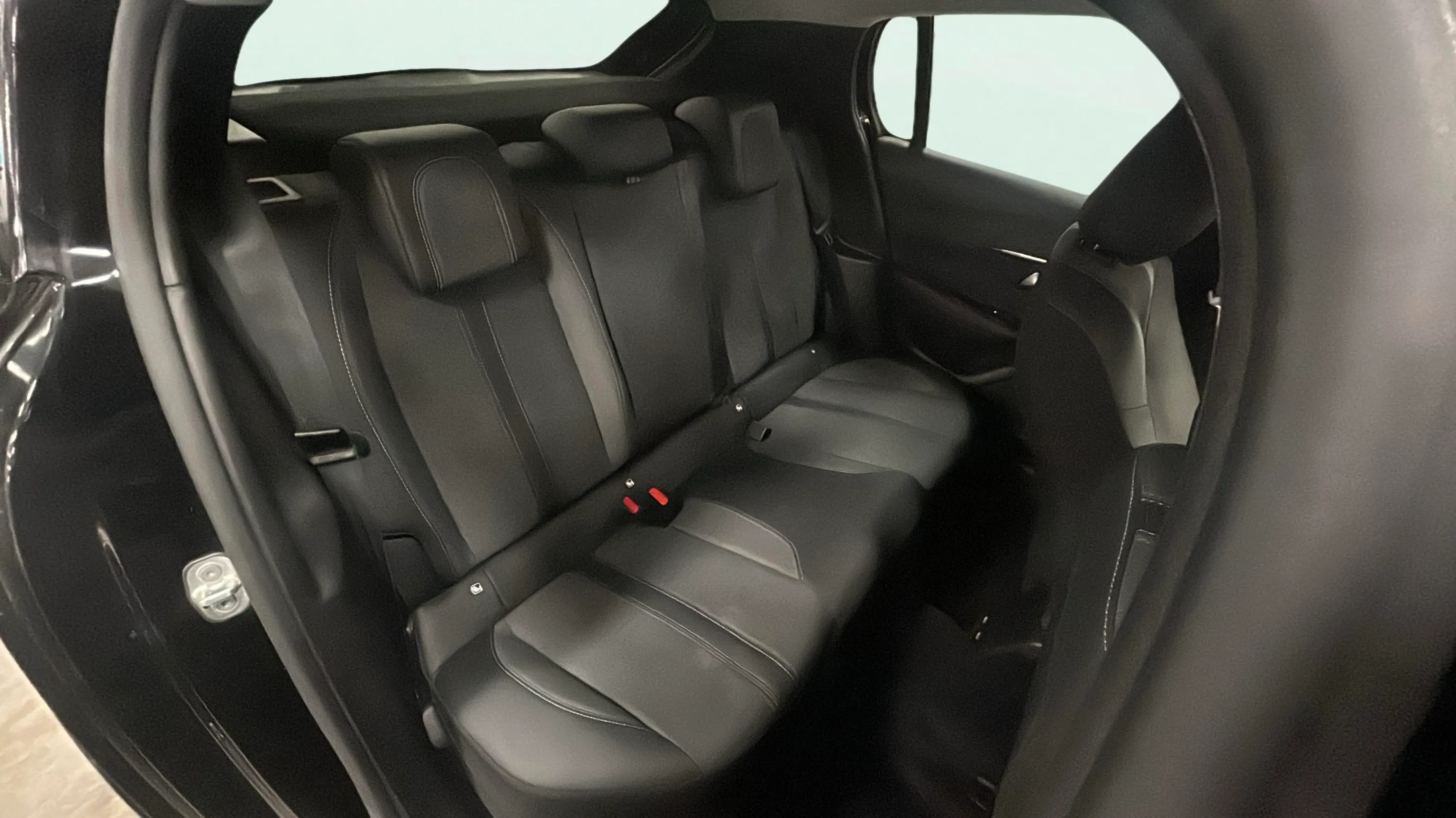 Peugeot 208 Eléctrico Allure - foto 15