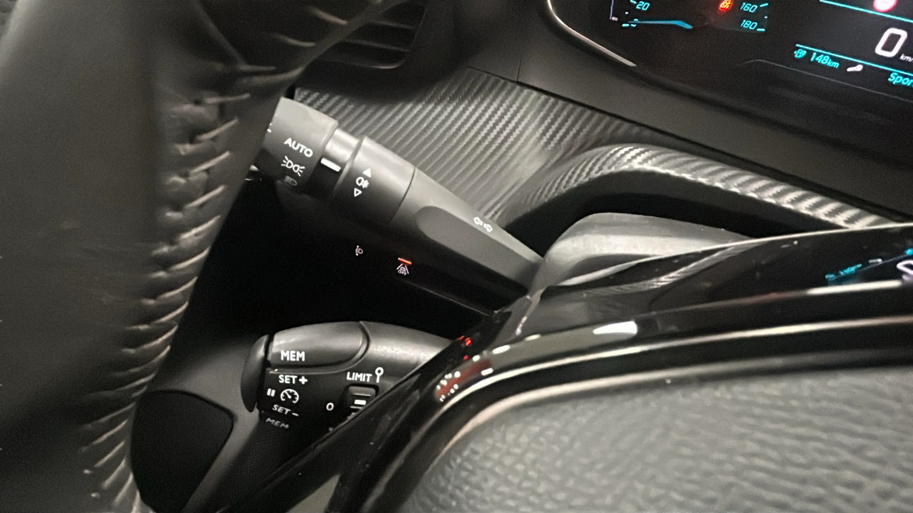 Peugeot 208 Eléctrico Allure - foto 20