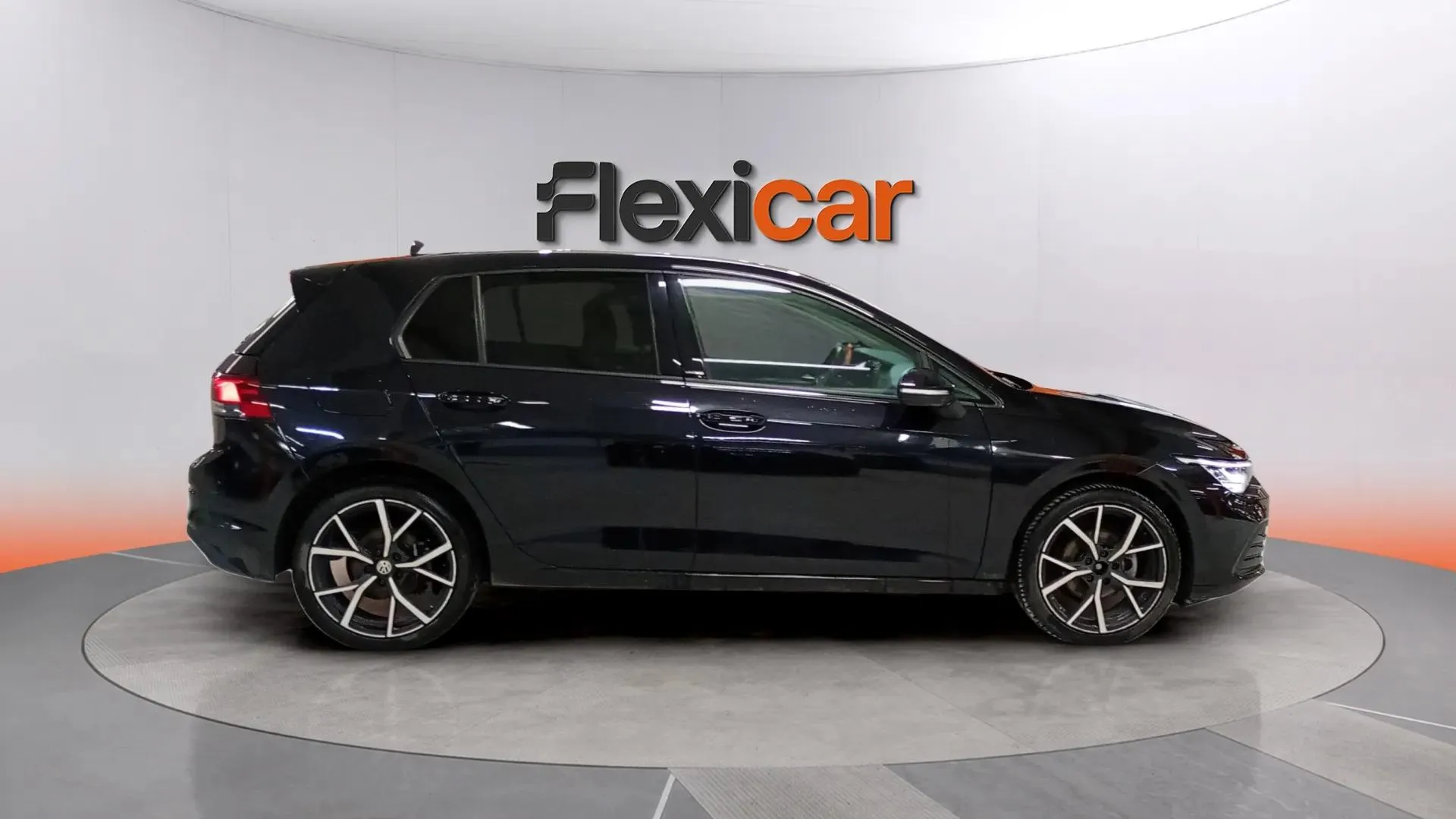 Volkswagen Golf R-Line 2.0 TDI DSG - foto 7