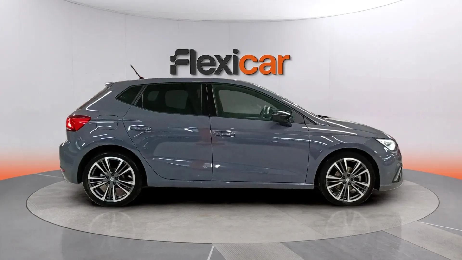 SEAT Ibiza 1.0 TSI DSG FR Salta - foto 8