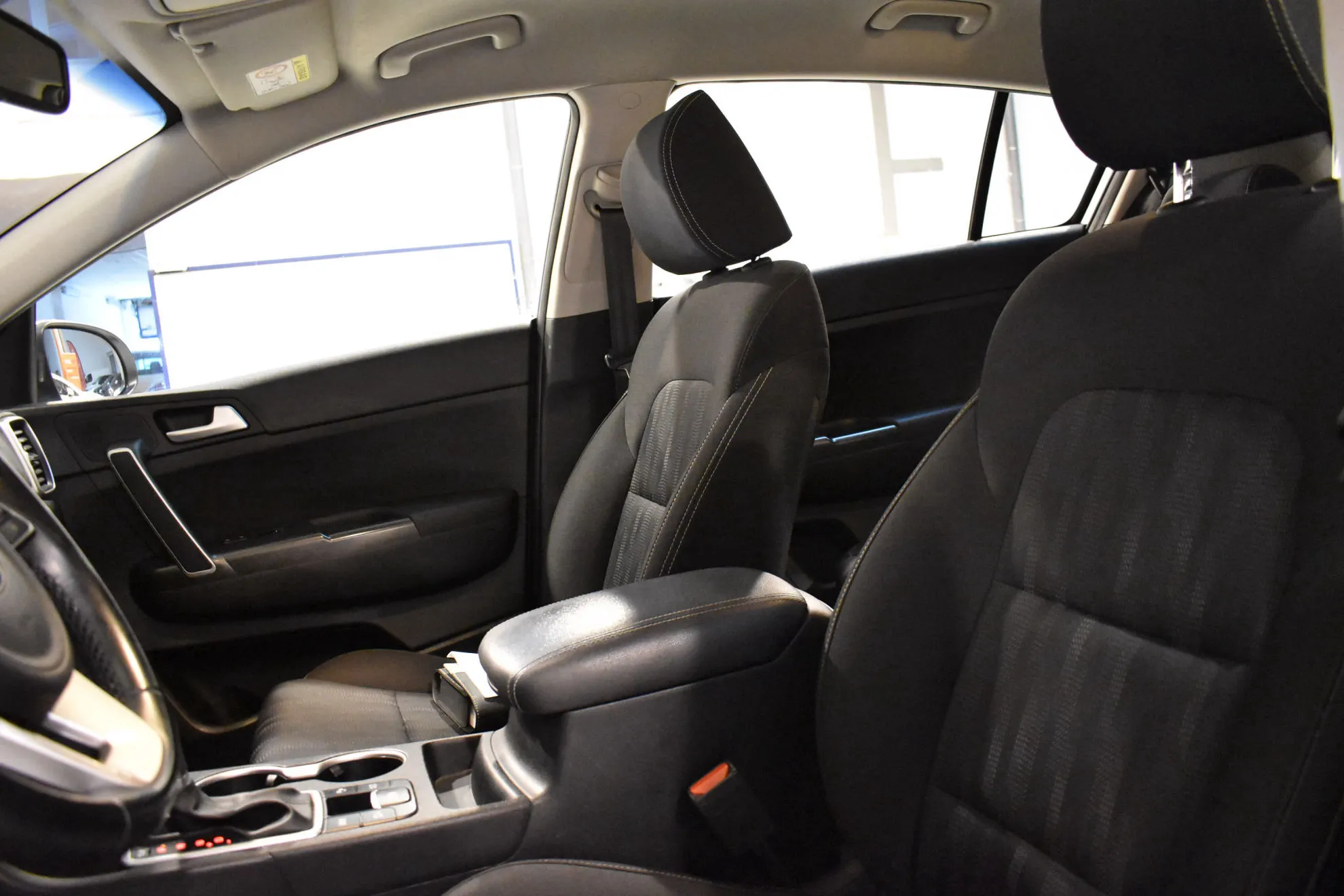 Kia Sportage 1.6 CRDi Business DCT 4x2 - foto 16