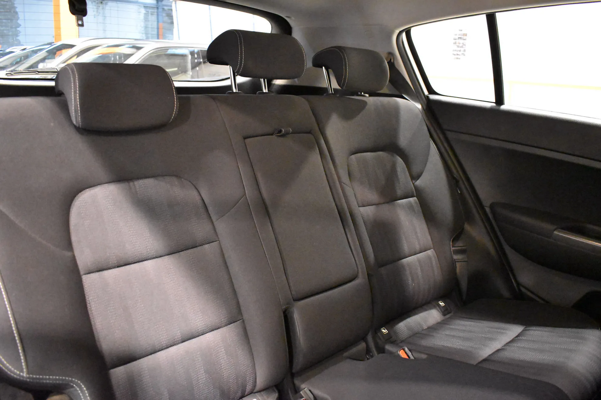 Kia Sportage 1.6 CRDi Business DCT 4x2 - foto 18