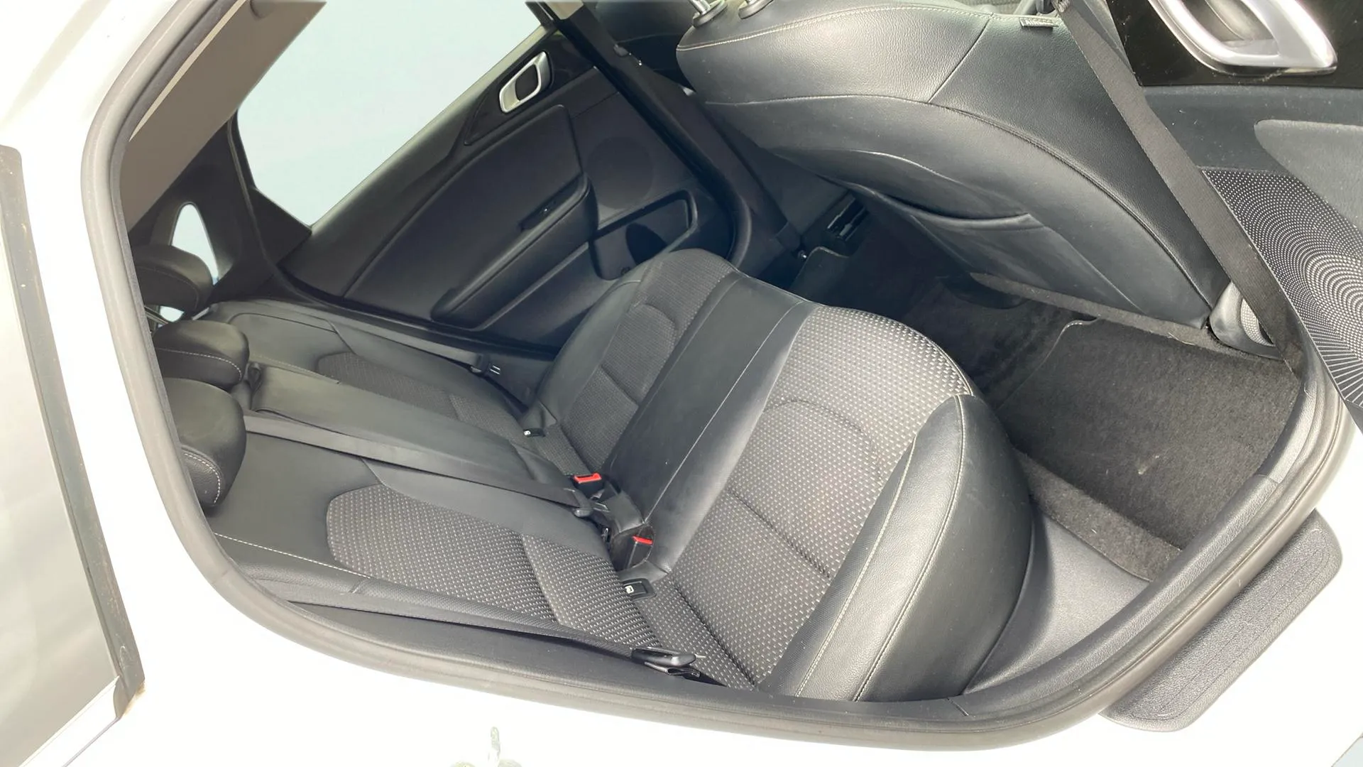 Kia Ceed 1.0 T-GDi Tech - foto 22