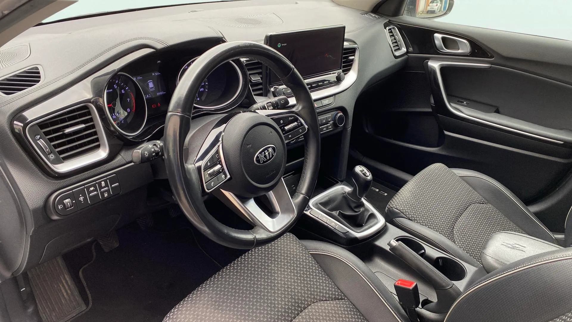 Kia Ceed 1.0 T-GDi Tech - foto 18