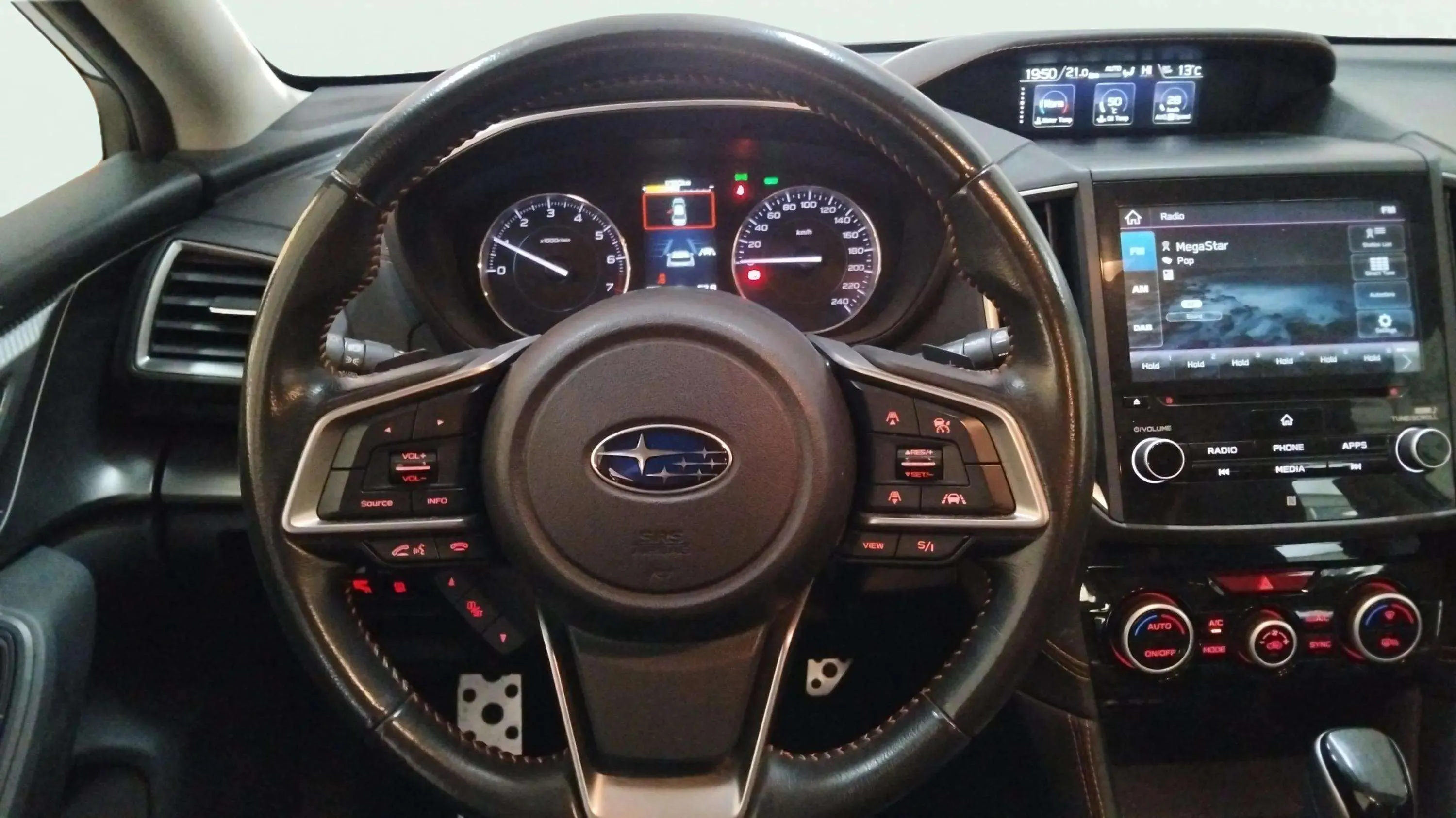 Subaru XV 2.0i Hybrid CVT Executive Plus - foto 14