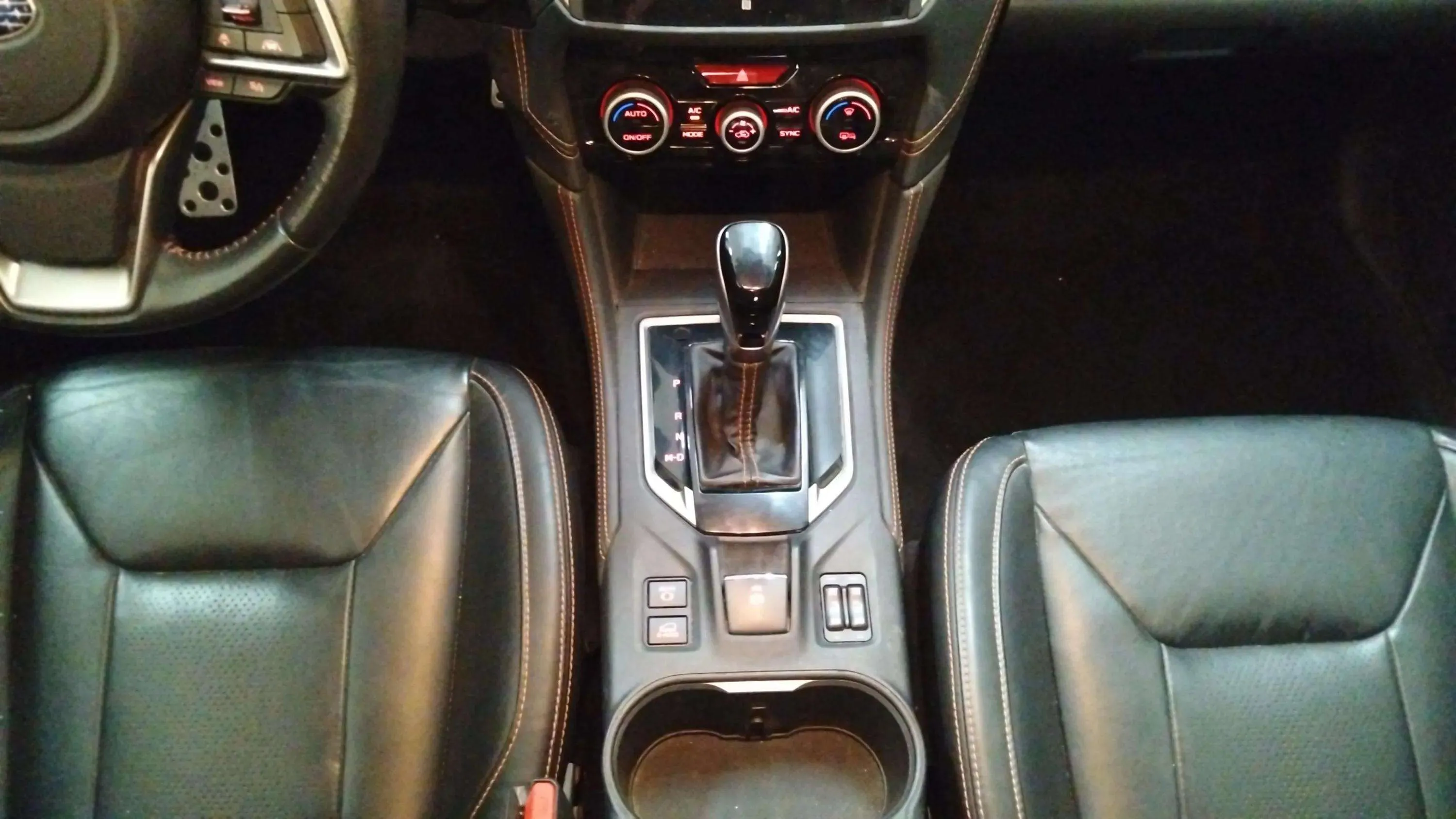 Subaru XV 2.0i Hybrid CVT Executive Plus - foto 13