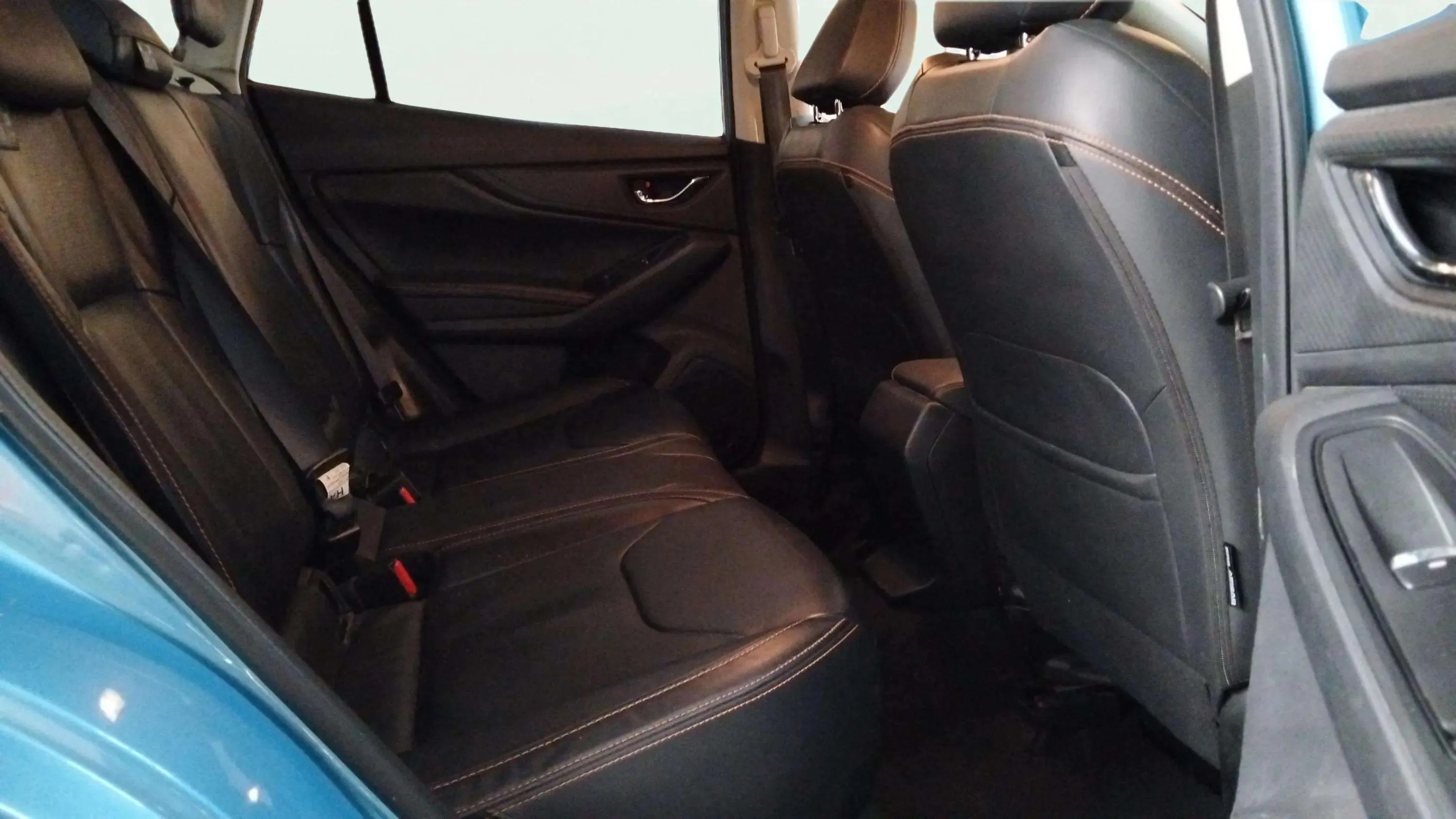 Subaru XV 2.0i Hybrid CVT Executive Plus - foto 9