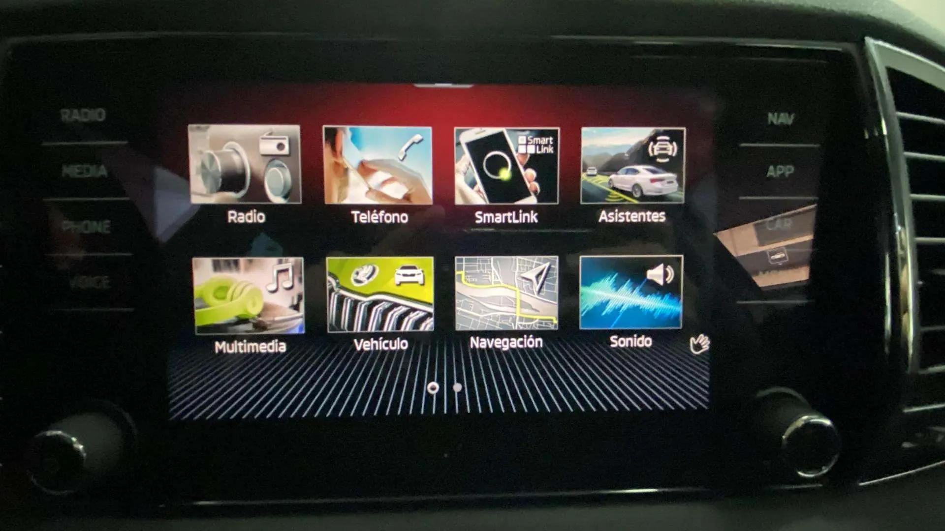 Škoda Karoq 1.5 TSI DSG ACT Design - foto 15