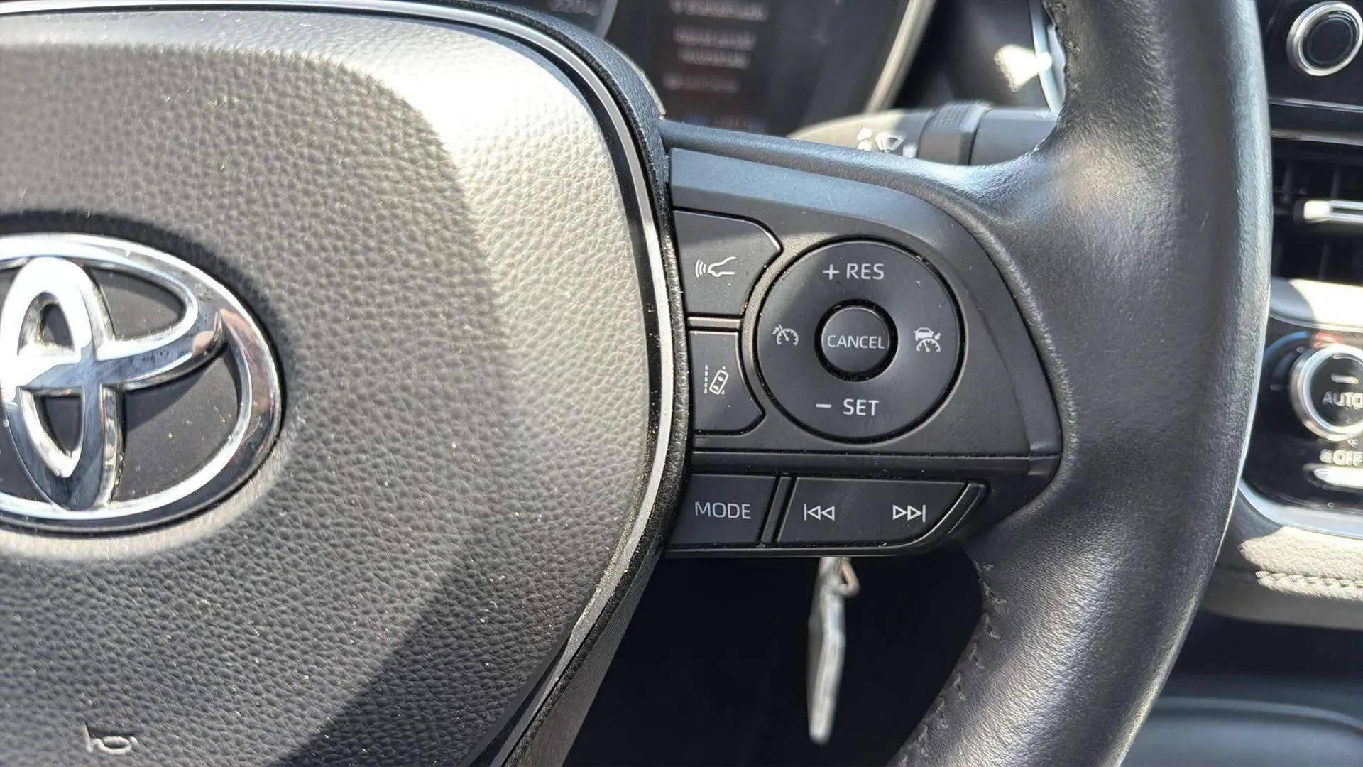 Toyota Corolla 1.6 - foto 12
