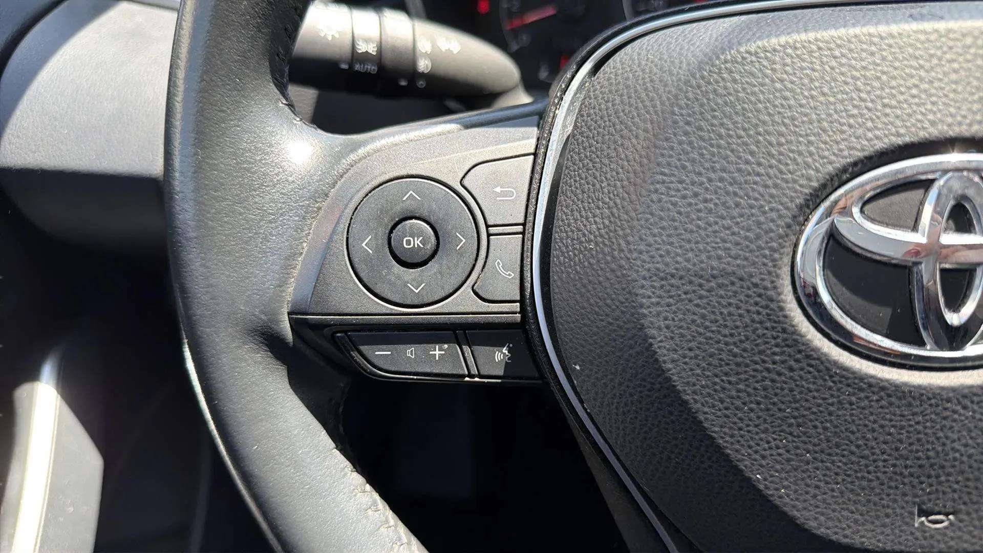 Toyota Corolla 1.6 - foto 11