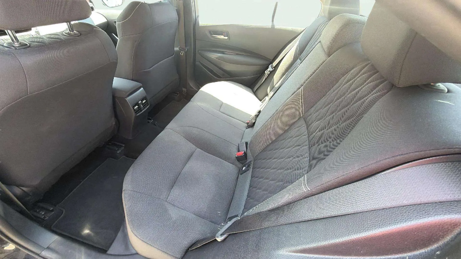 Toyota Corolla 1.6 - foto 17