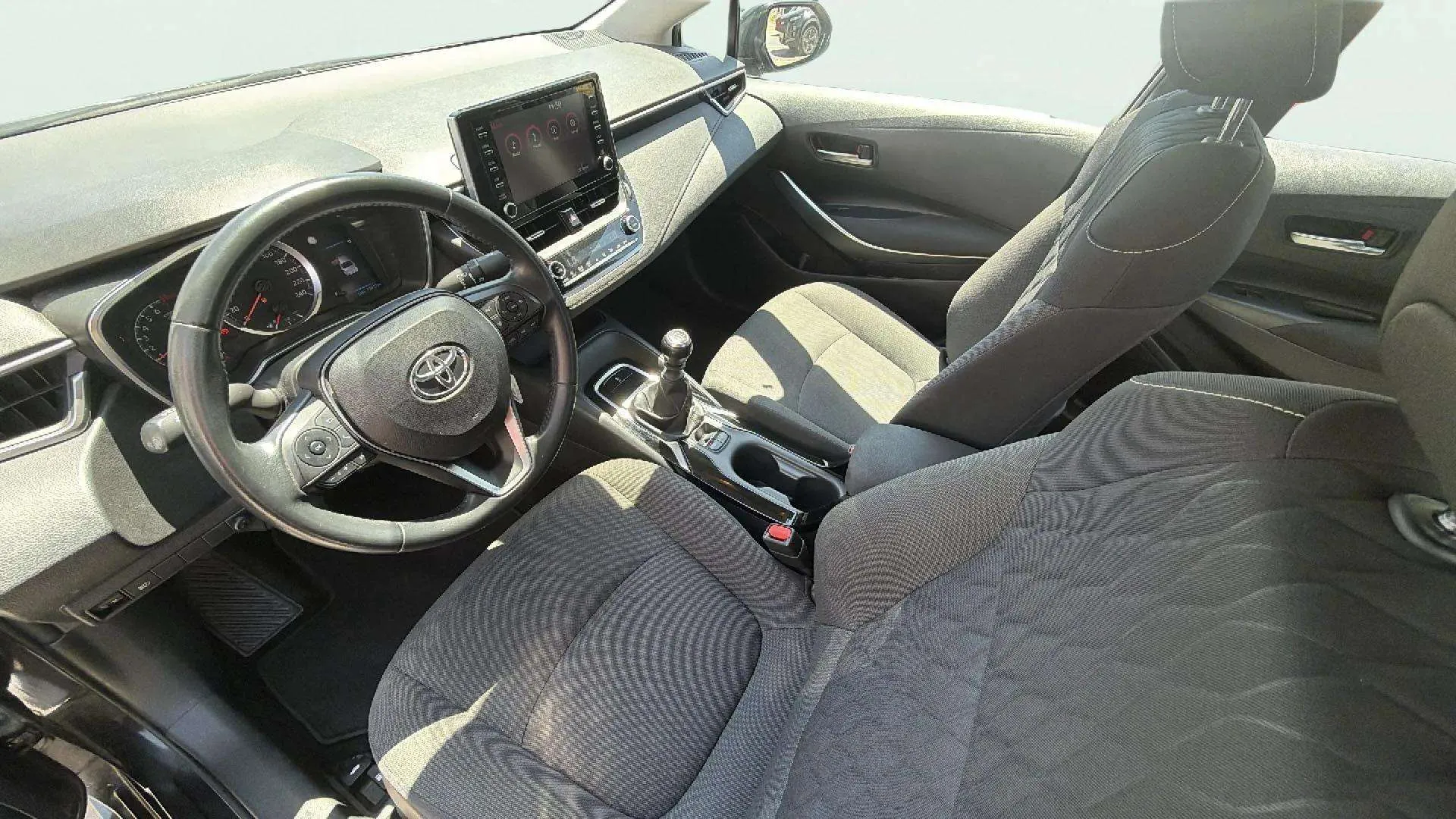 Toyota Corolla 1.6 - foto 9