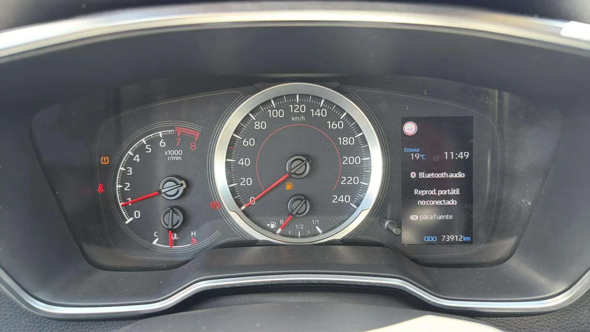 Toyota Corolla 1.6 - foto 13