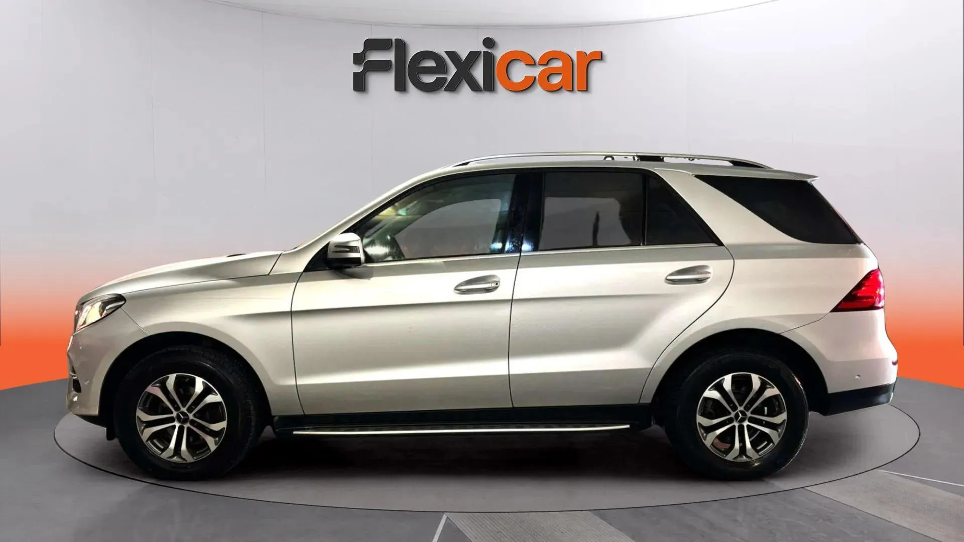 Mercedes-Benz GLE 350 d 4MATIC - foto 5
