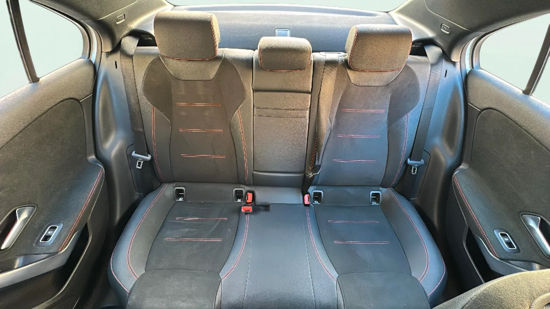 Mercedes-Benz Clase A A 250 e - foto 12