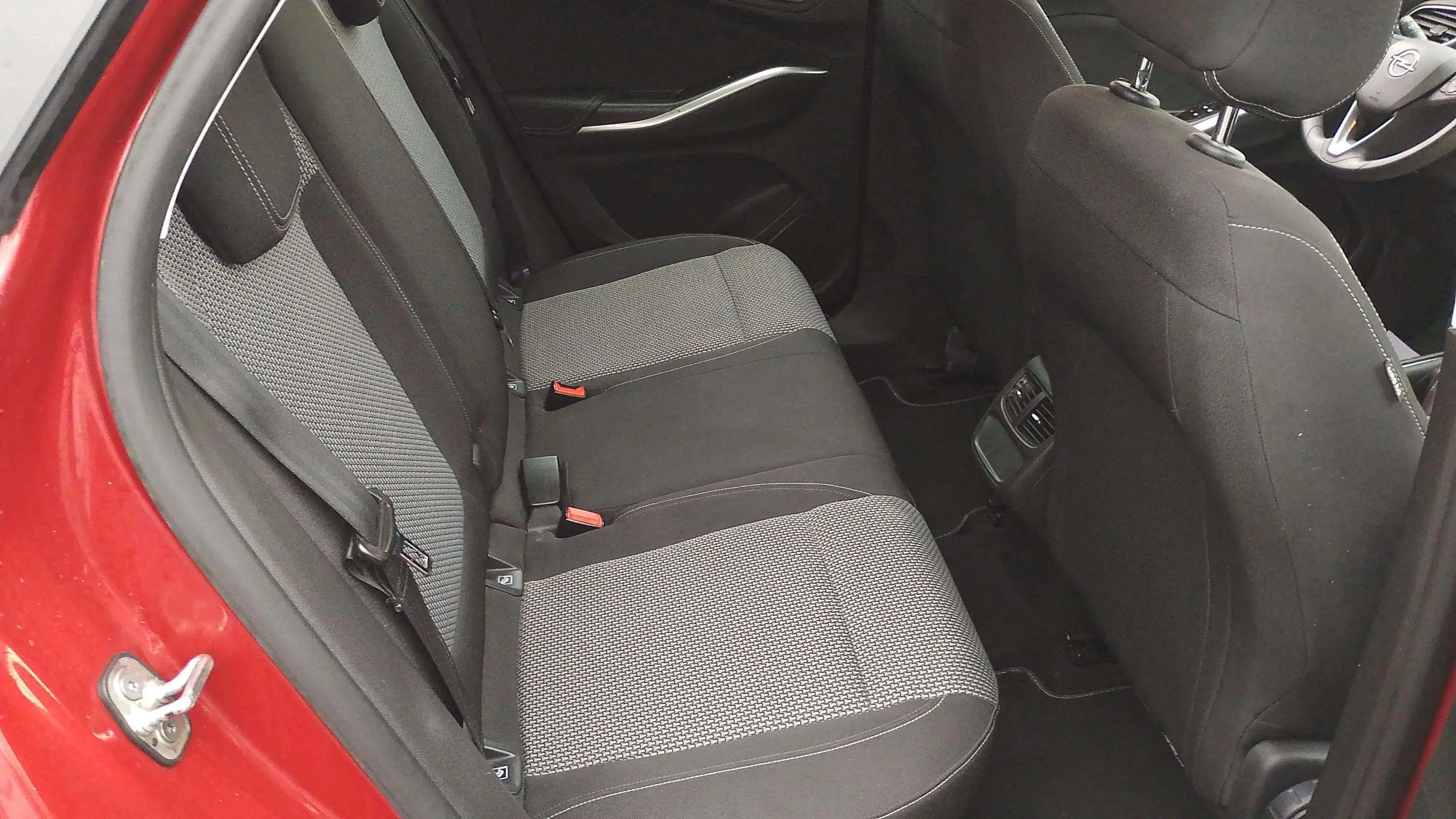 Opel Grandland 1.2 Turbo Design Line - foto 16