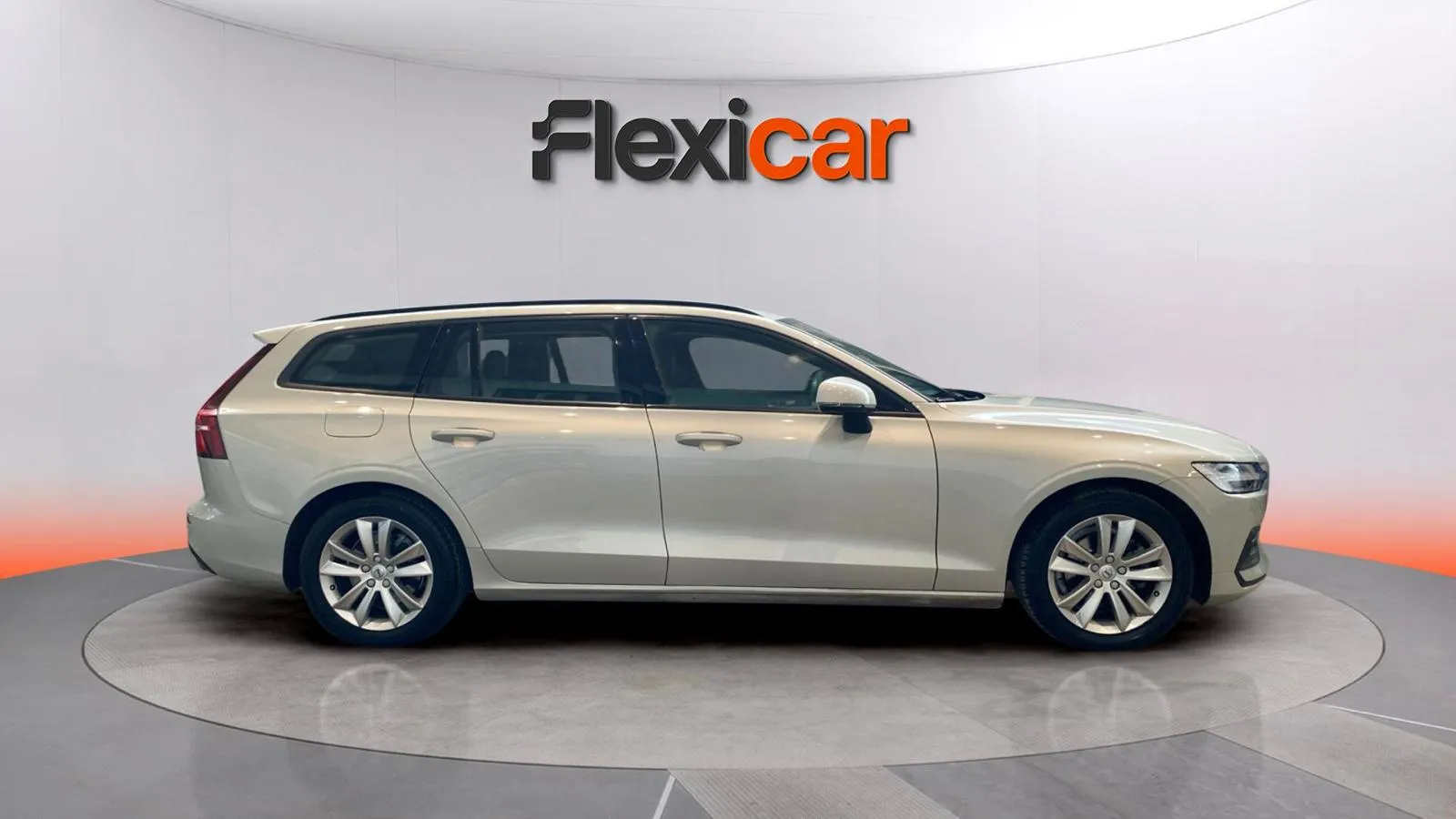 Volvo V60 2.0 D3 - foto 3