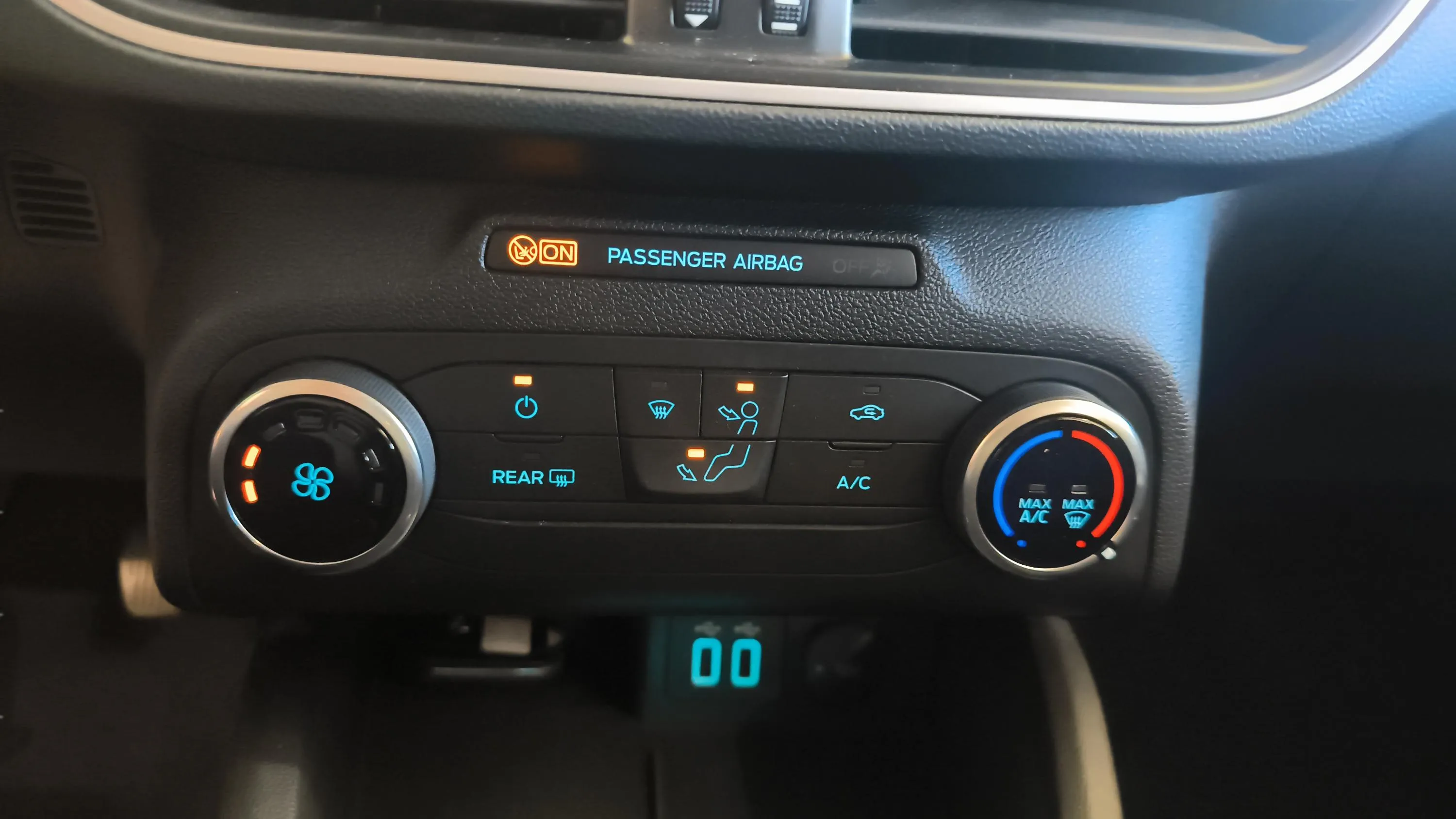Ford Focus 1.5 EcoBlue Active - foto 13