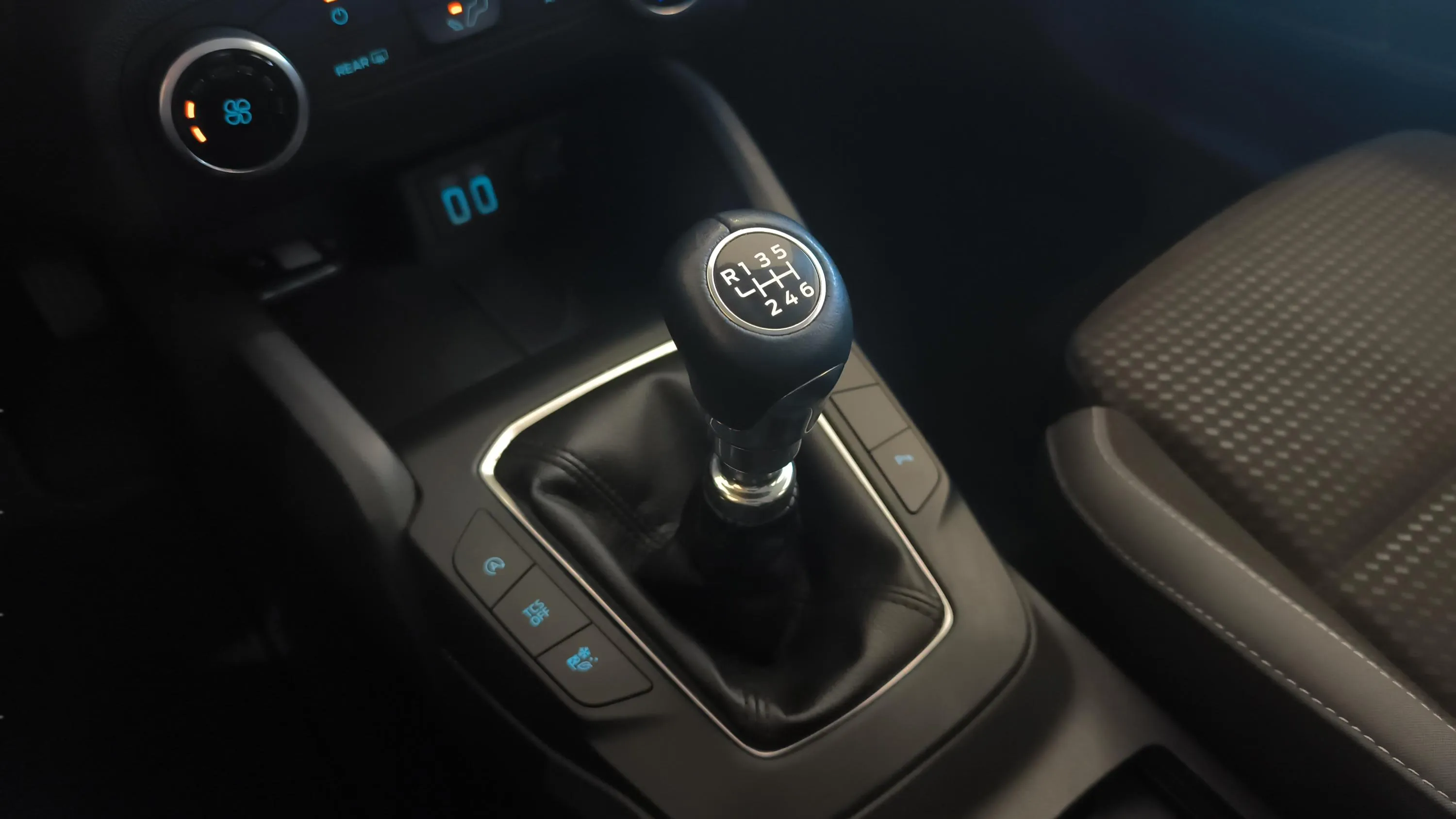 Ford Focus 1.5 EcoBlue Active - foto 14