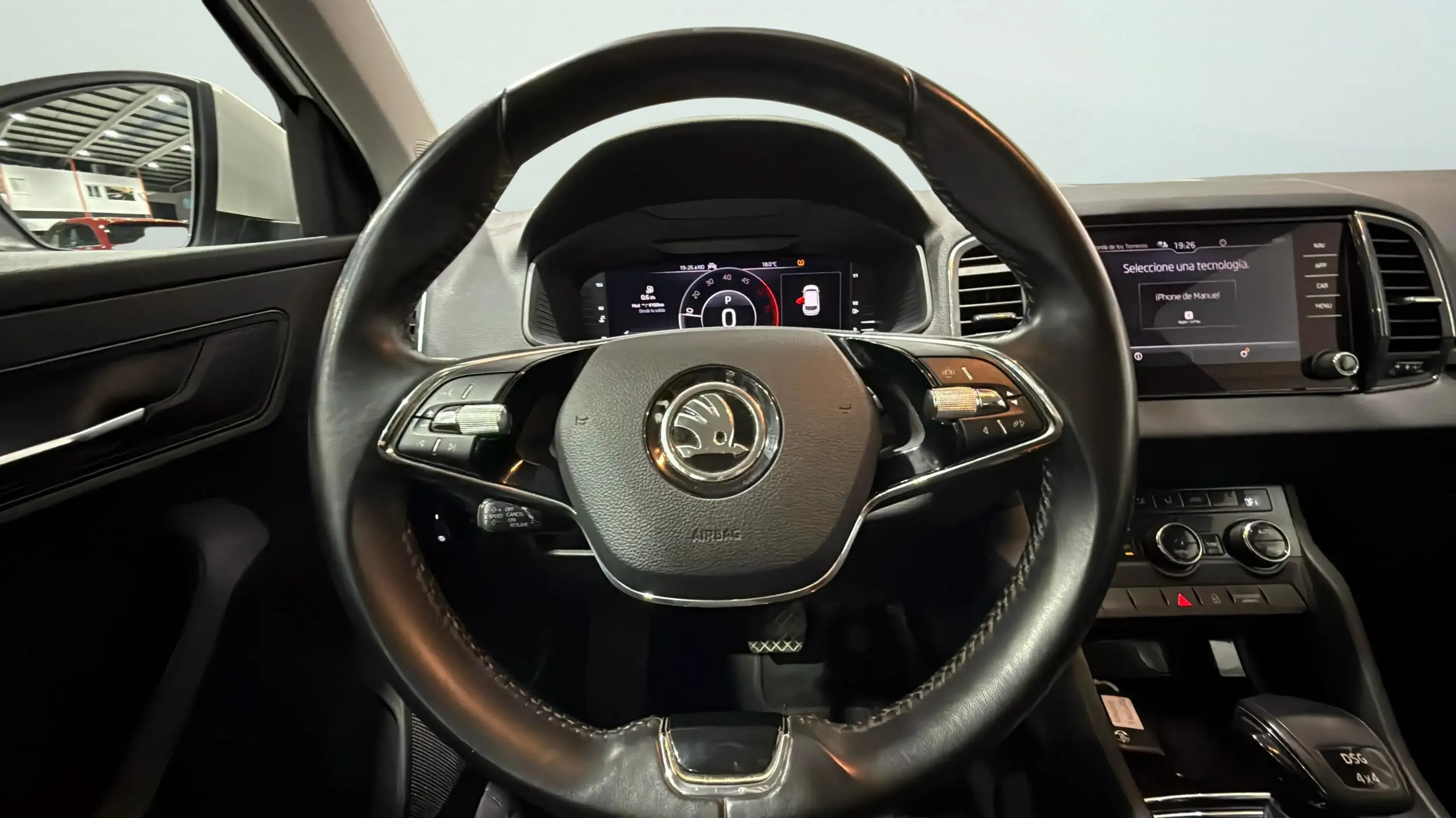 Škoda Karoq 2.0 TDI DSG 4x4 Ambition - foto 17