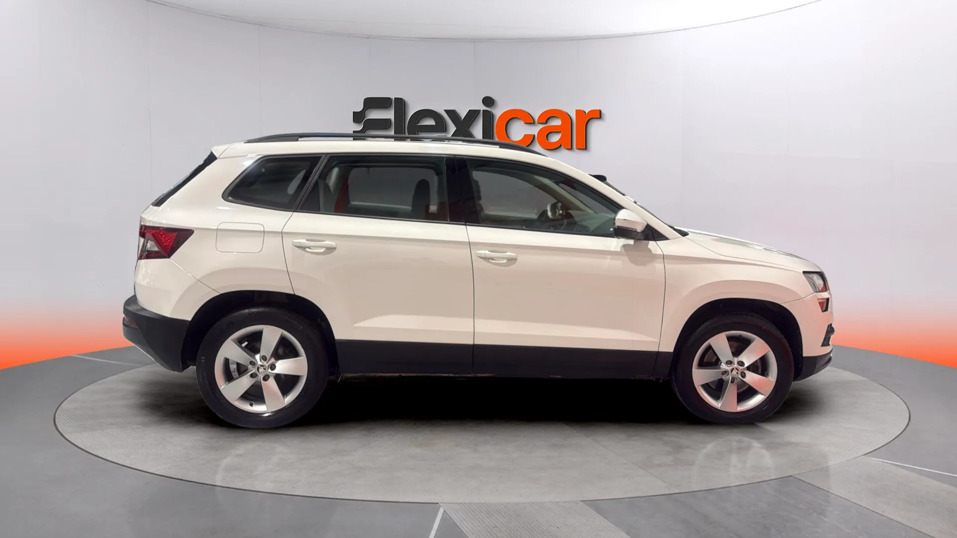 Škoda Karoq 2.0 TDI DSG 4x4 Ambition - foto 8