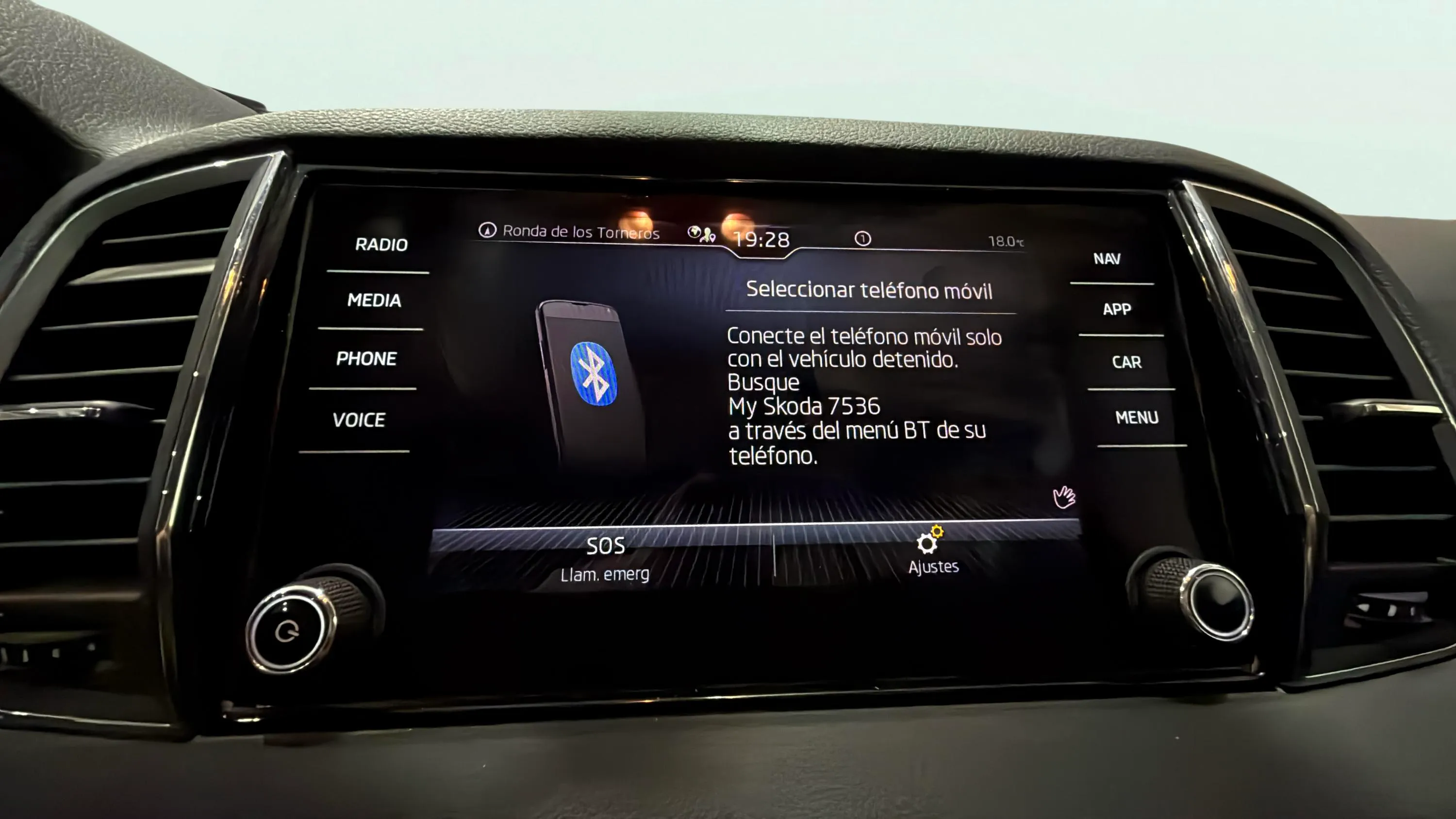 Škoda Karoq 2.0 TDI DSG 4x4 Ambition - foto 23