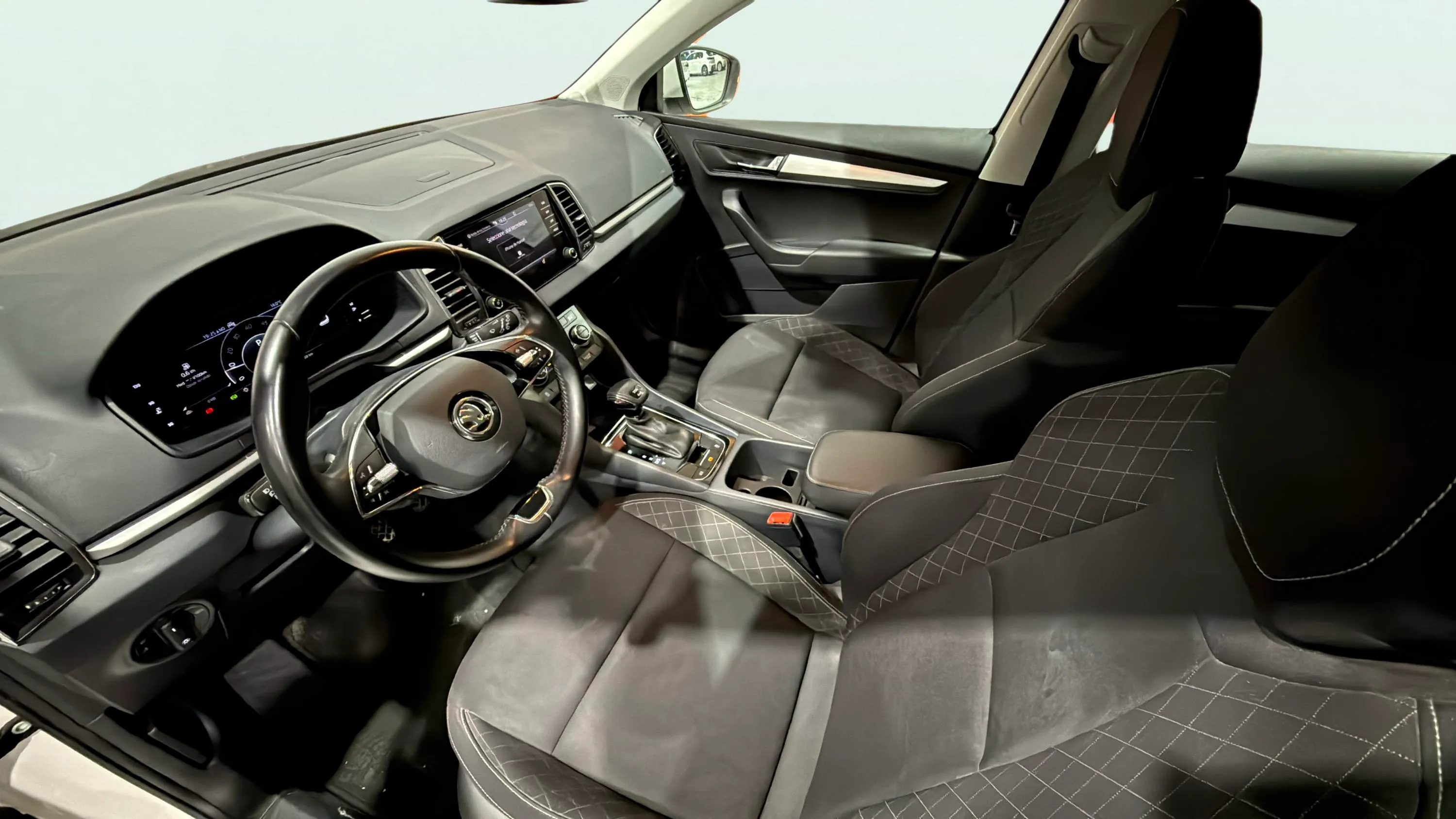 Škoda Karoq 2.0 TDI DSG 4x4 Ambition - foto 10