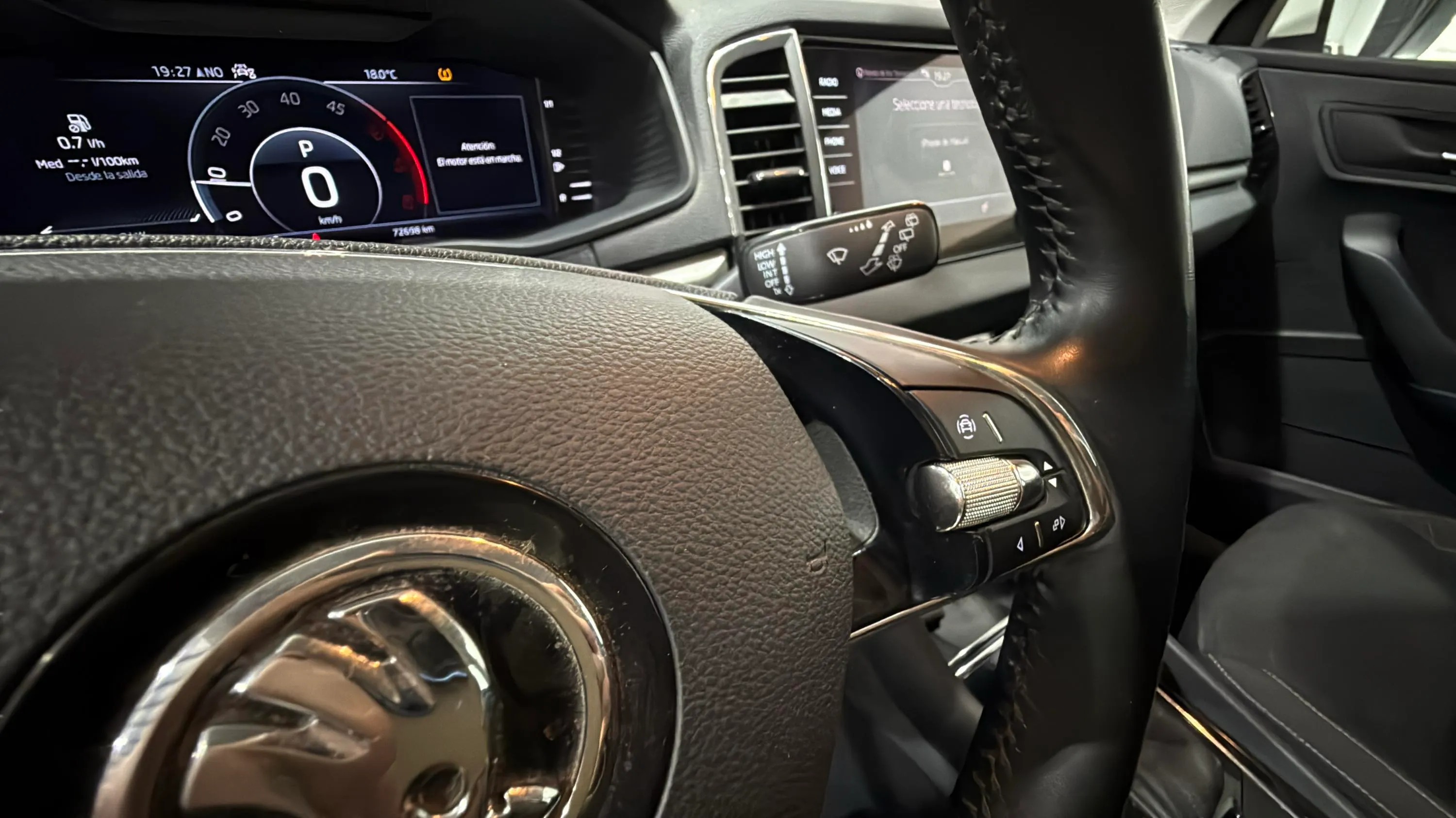 Škoda Karoq 2.0 TDI DSG 4x4 Ambition - foto 16