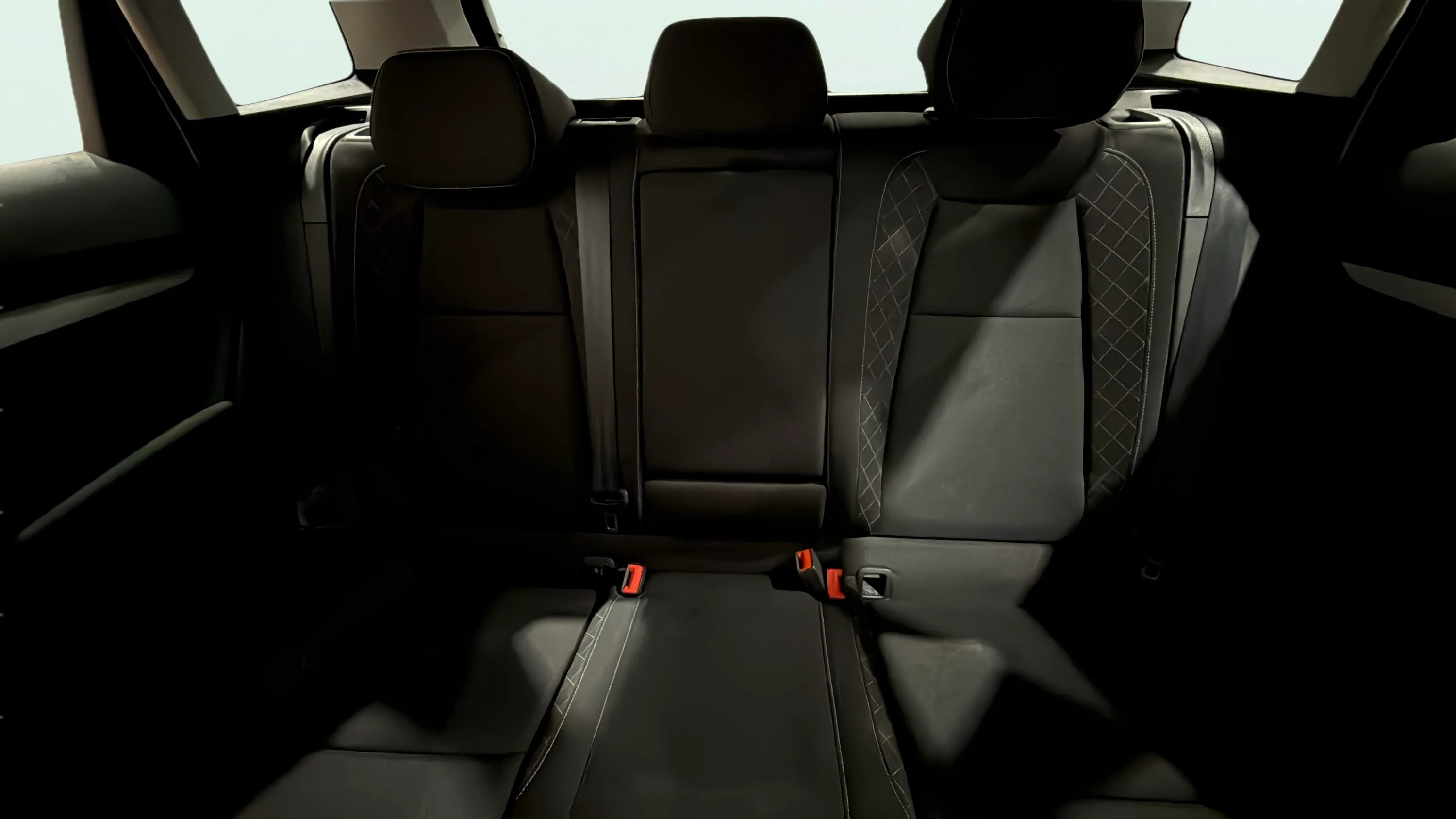 Škoda Karoq 2.0 TDI DSG 4x4 Ambition - foto 28