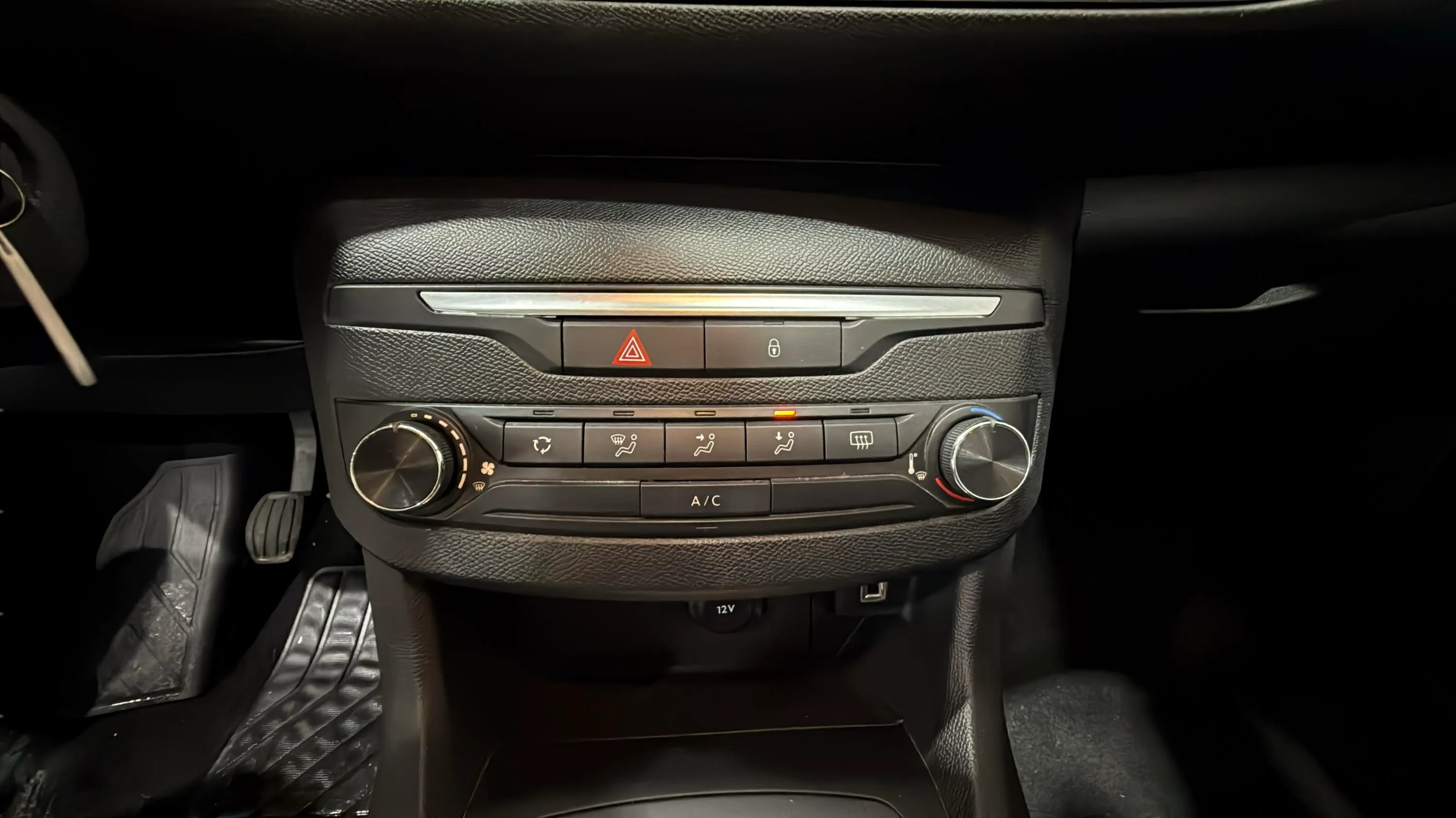 Peugeot 308 Active BlueHDi 100 - foto 22